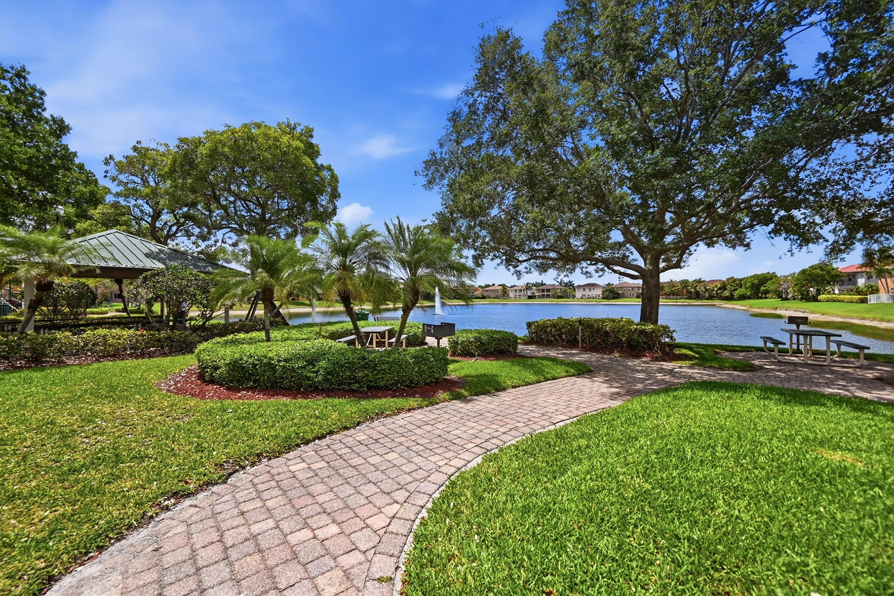 421 Gazetta Way Property Photo 62