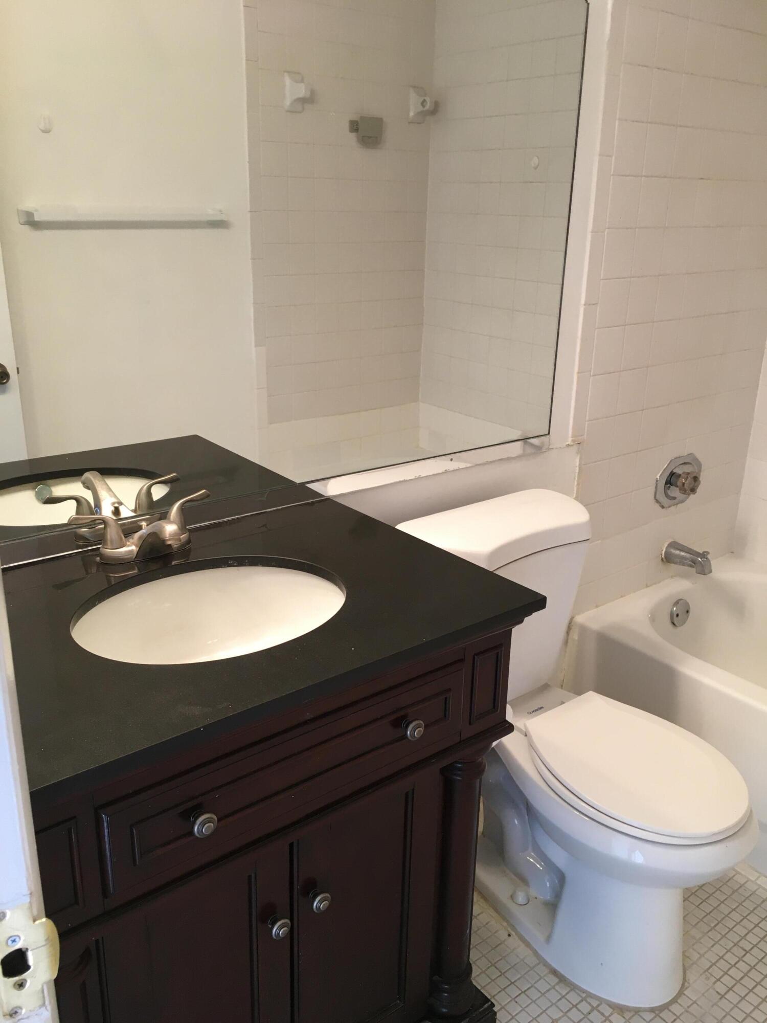 2233 White Pine Circle D Property Photo 12