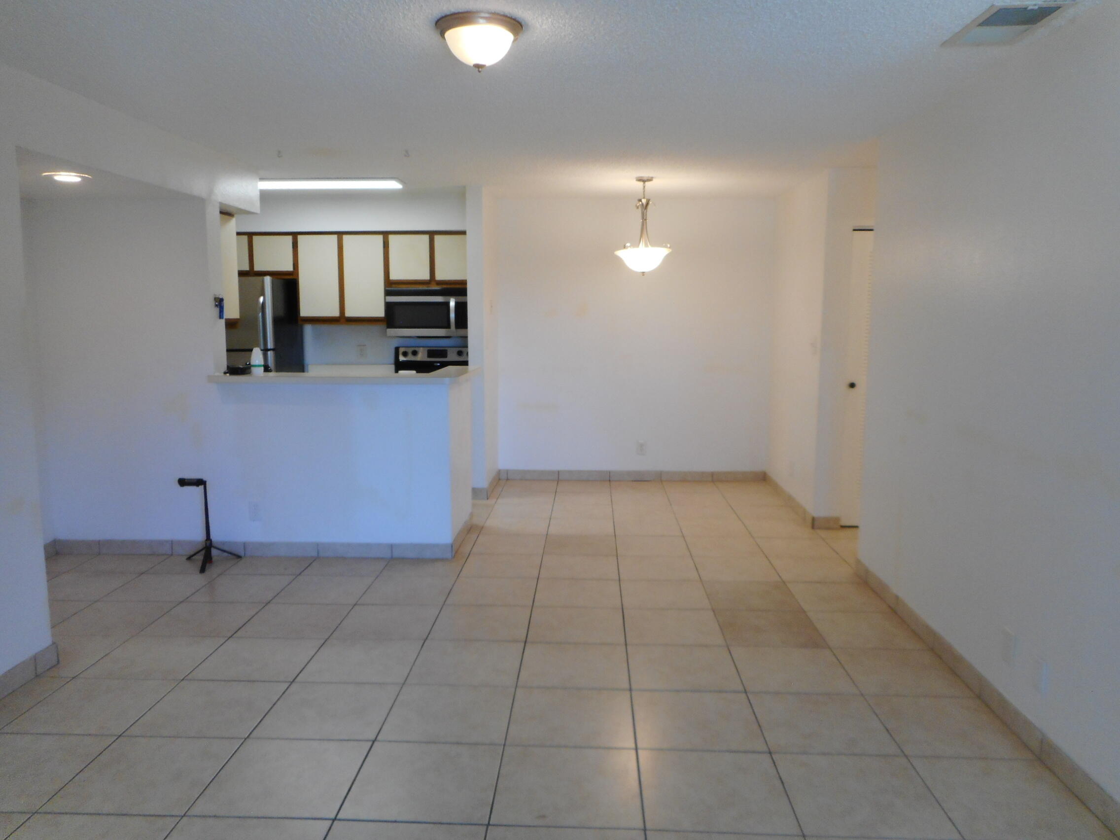 2900 S University Drive 9210 Property Photo 3