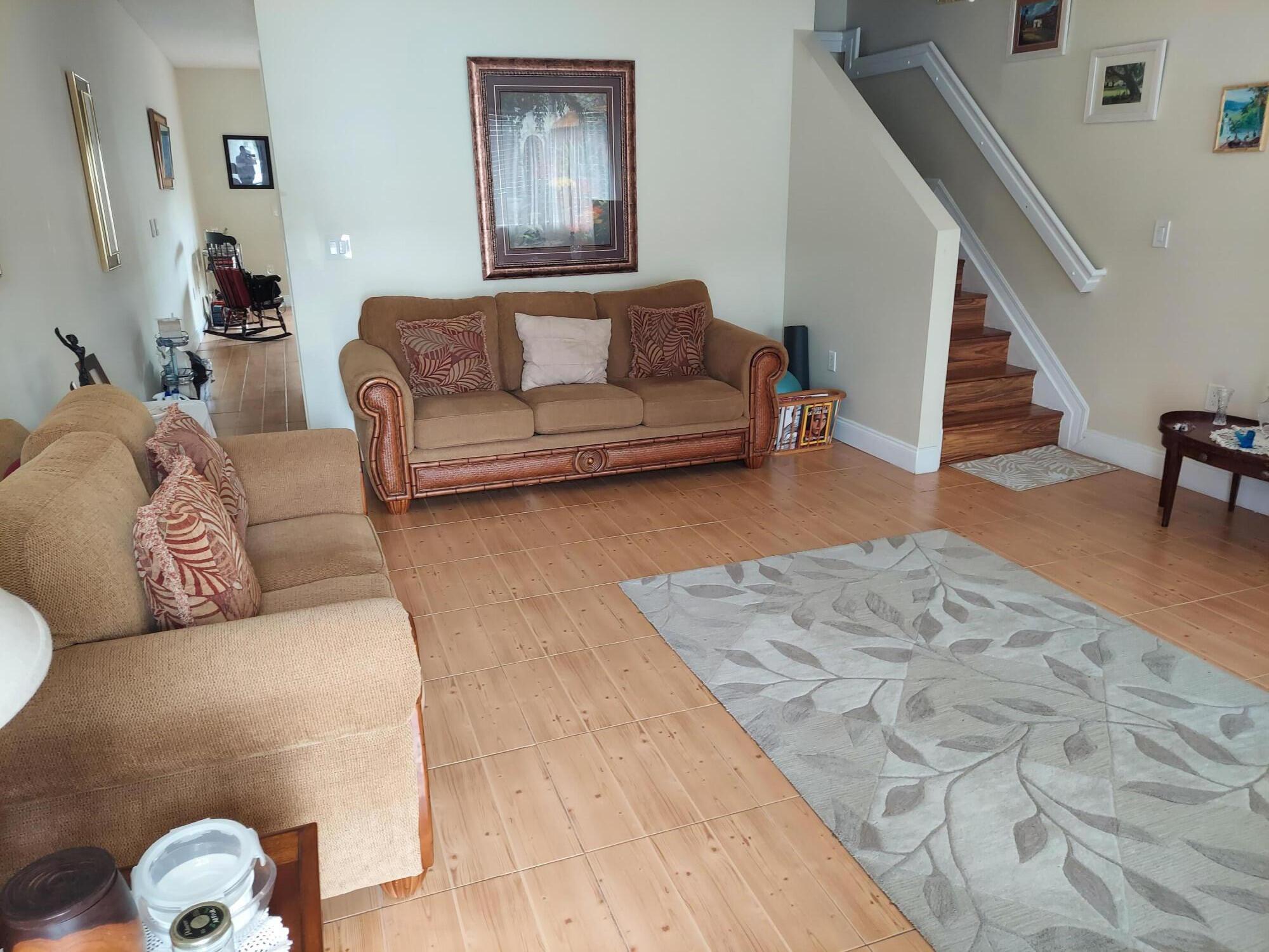 2208 Se 24th Place Property Photo 2