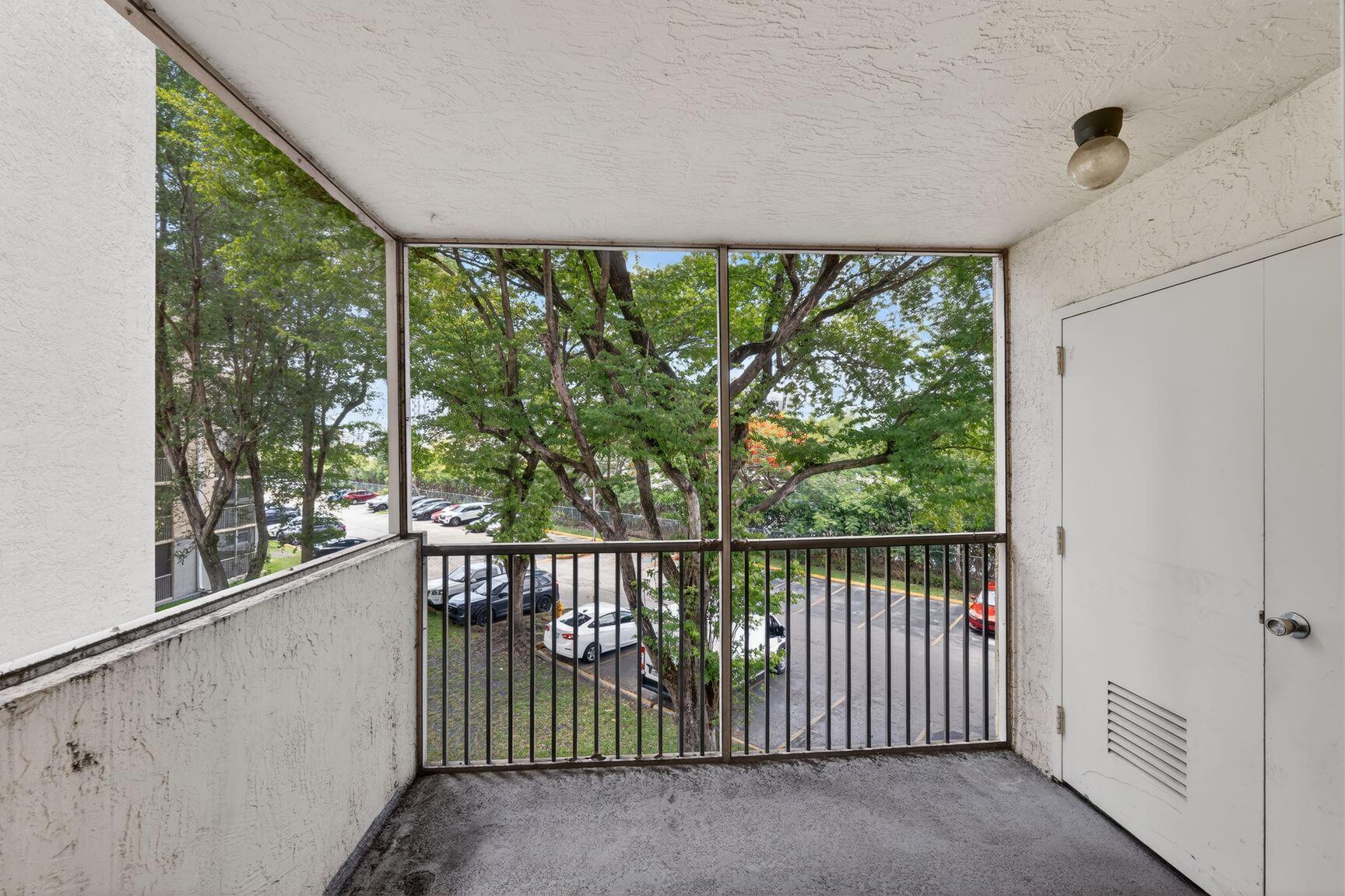8373 Lake Drive Apt 307 Property Photo 6