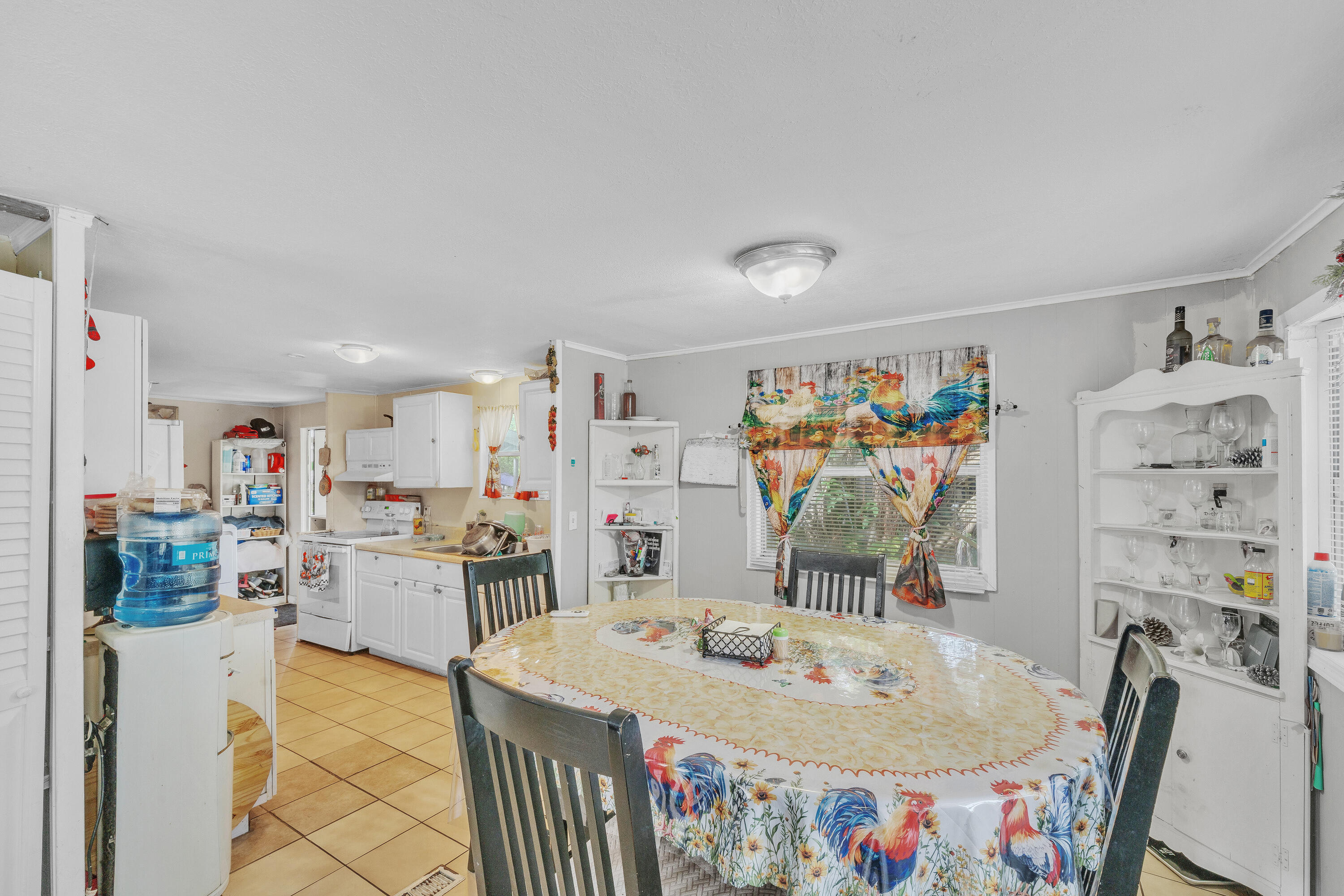 32 Lisa Lane Property Photo 14