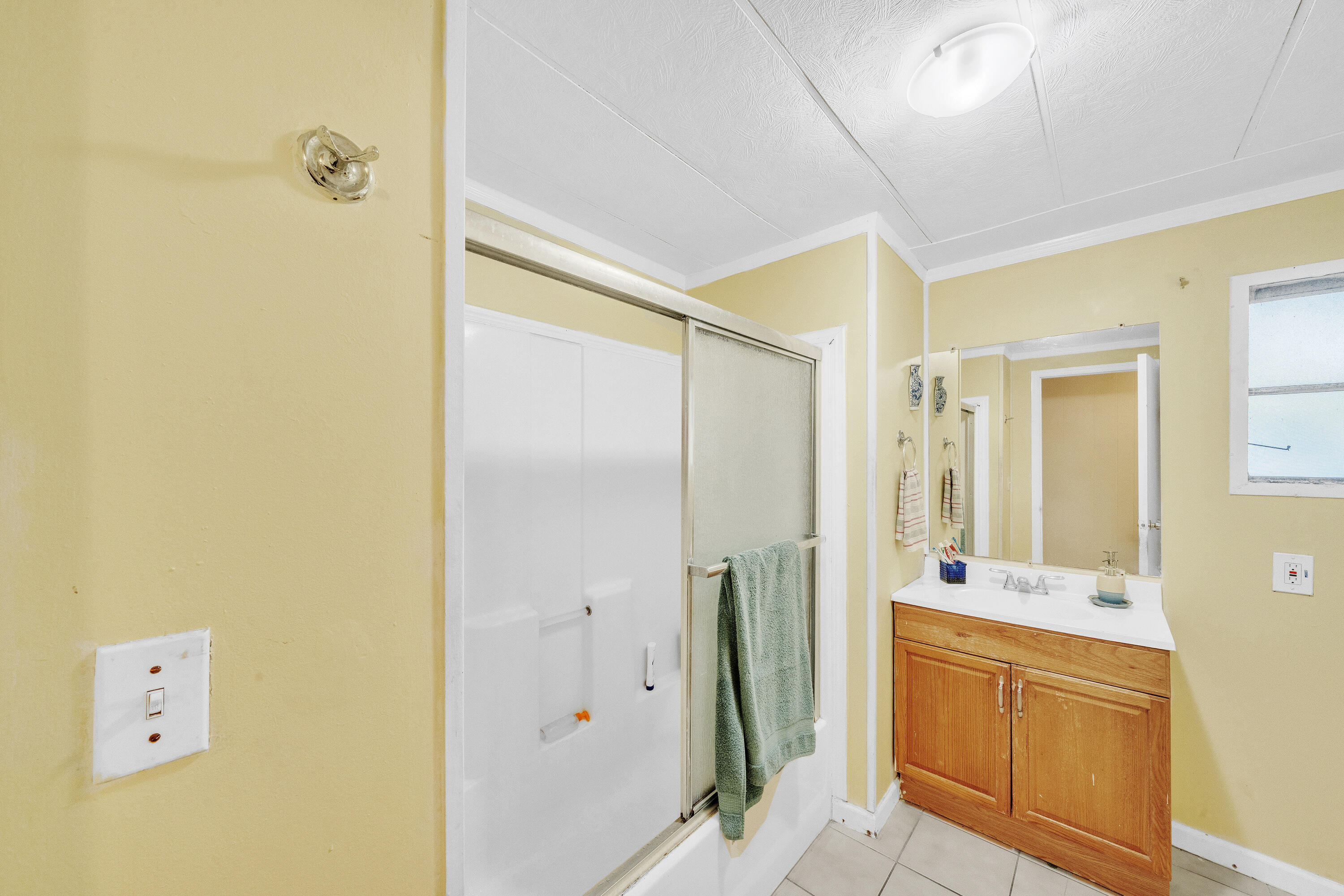 32 Lisa Lane Property Photo 22