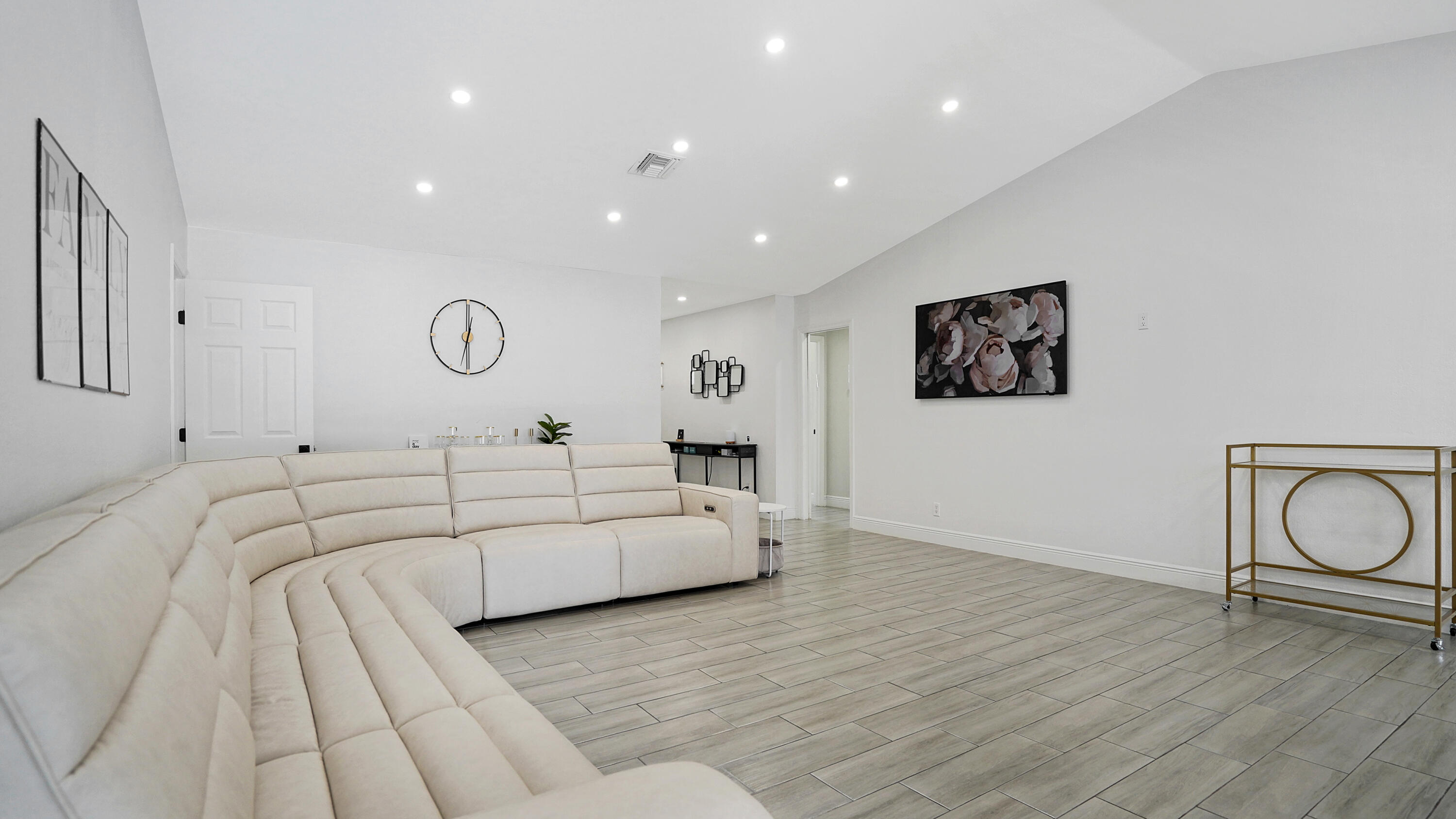 10131 Camelback Lane Property Photo 10