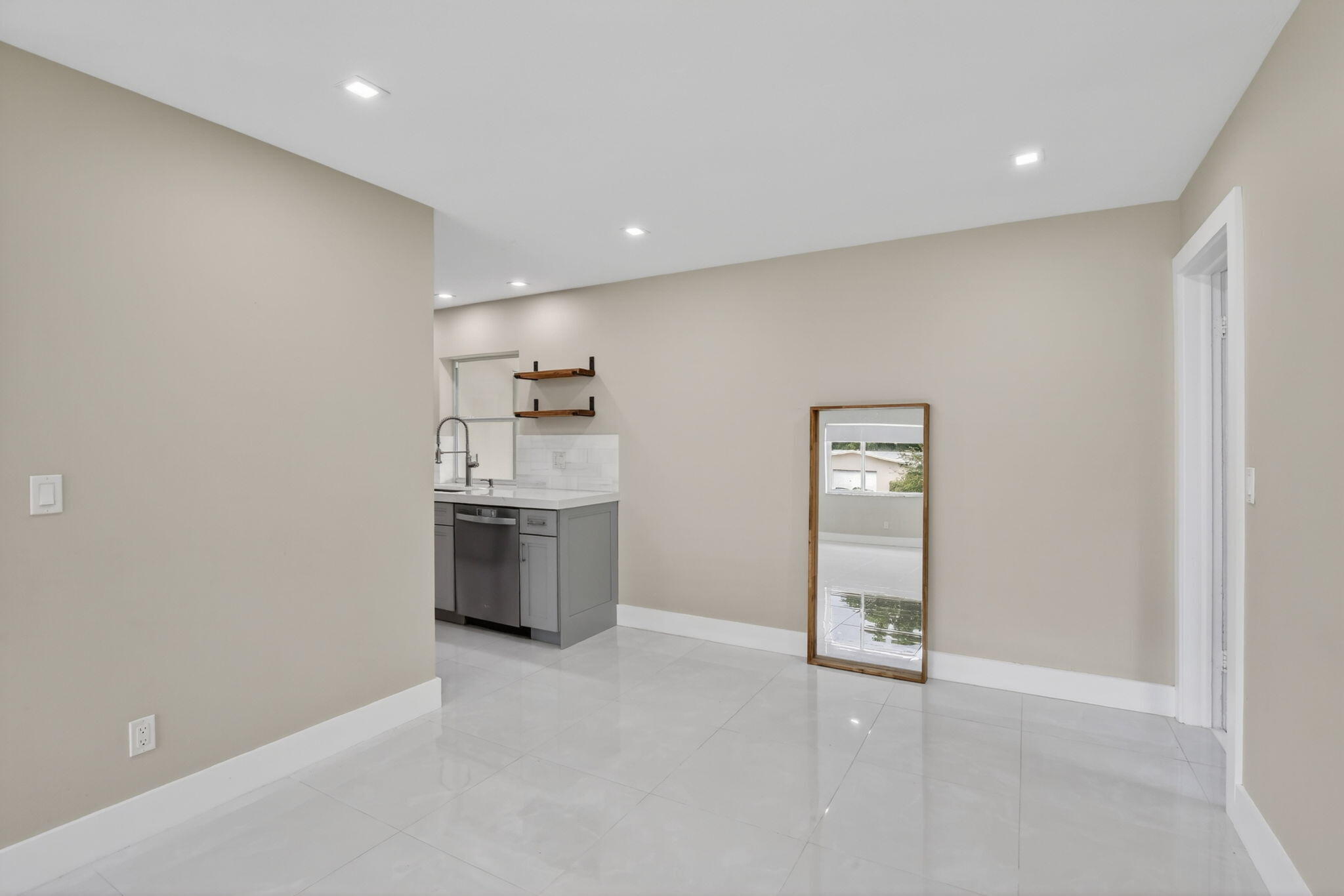 12411 Sw 2nd Street Property Photo 18