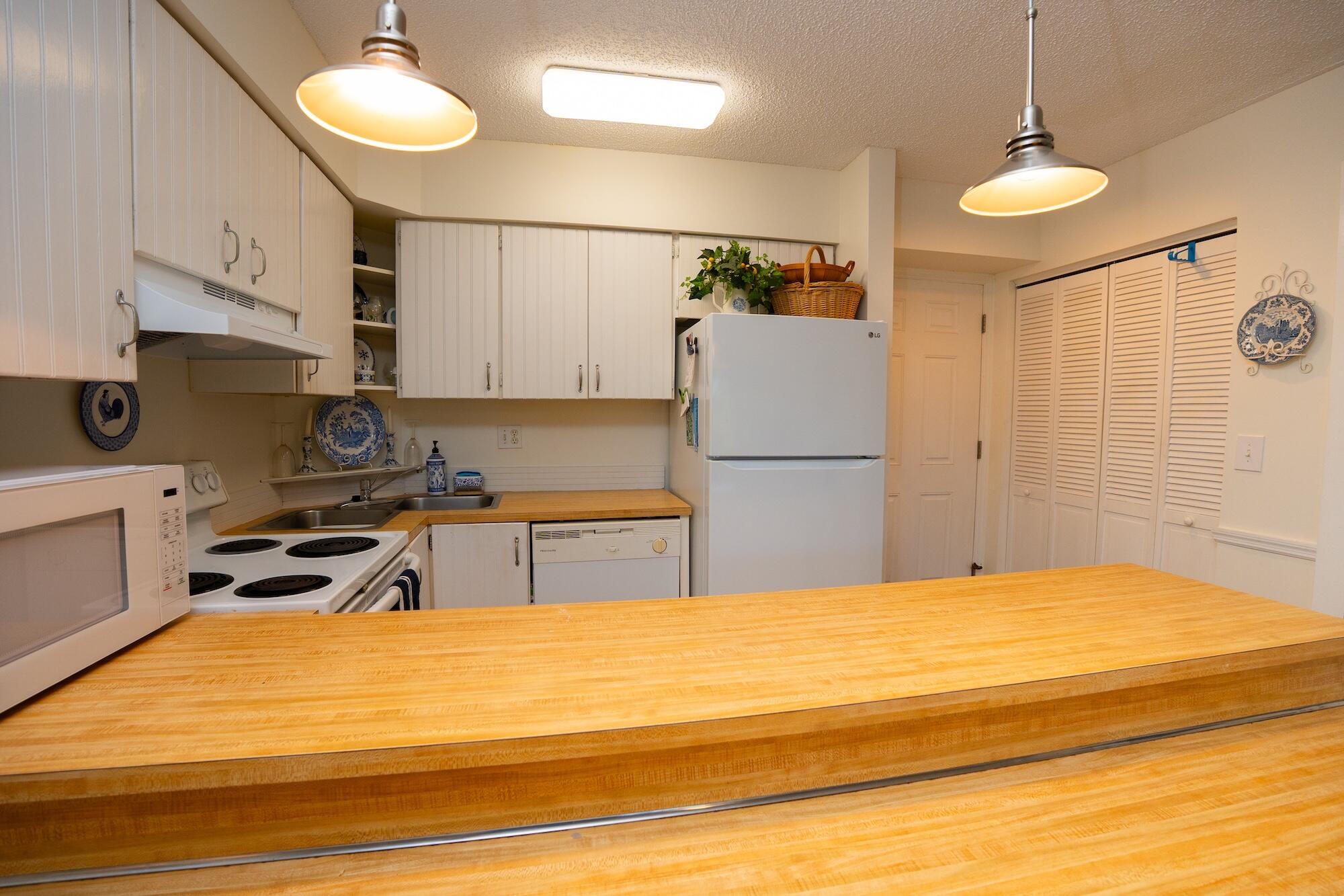 2400 S Ocean Drive 5414 Property Photo 4