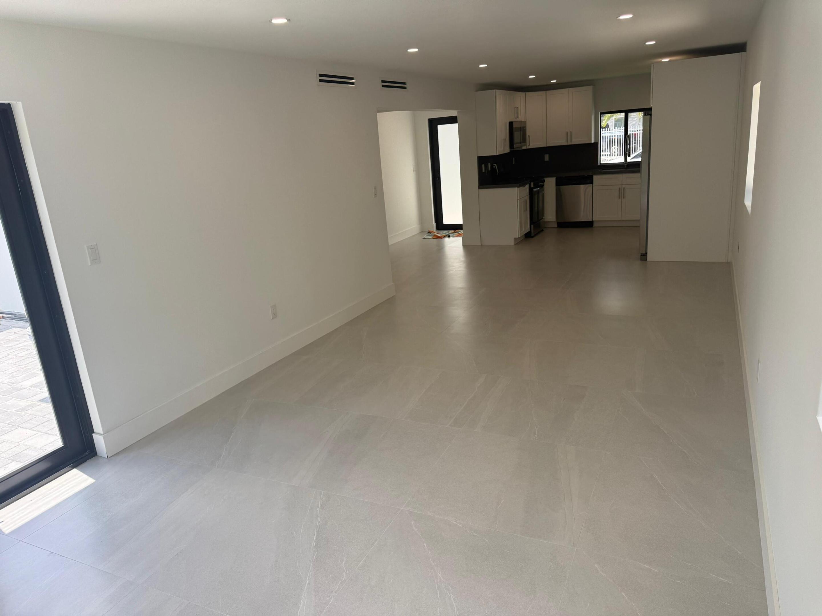 15495 Harrison Drive Property Photo 9