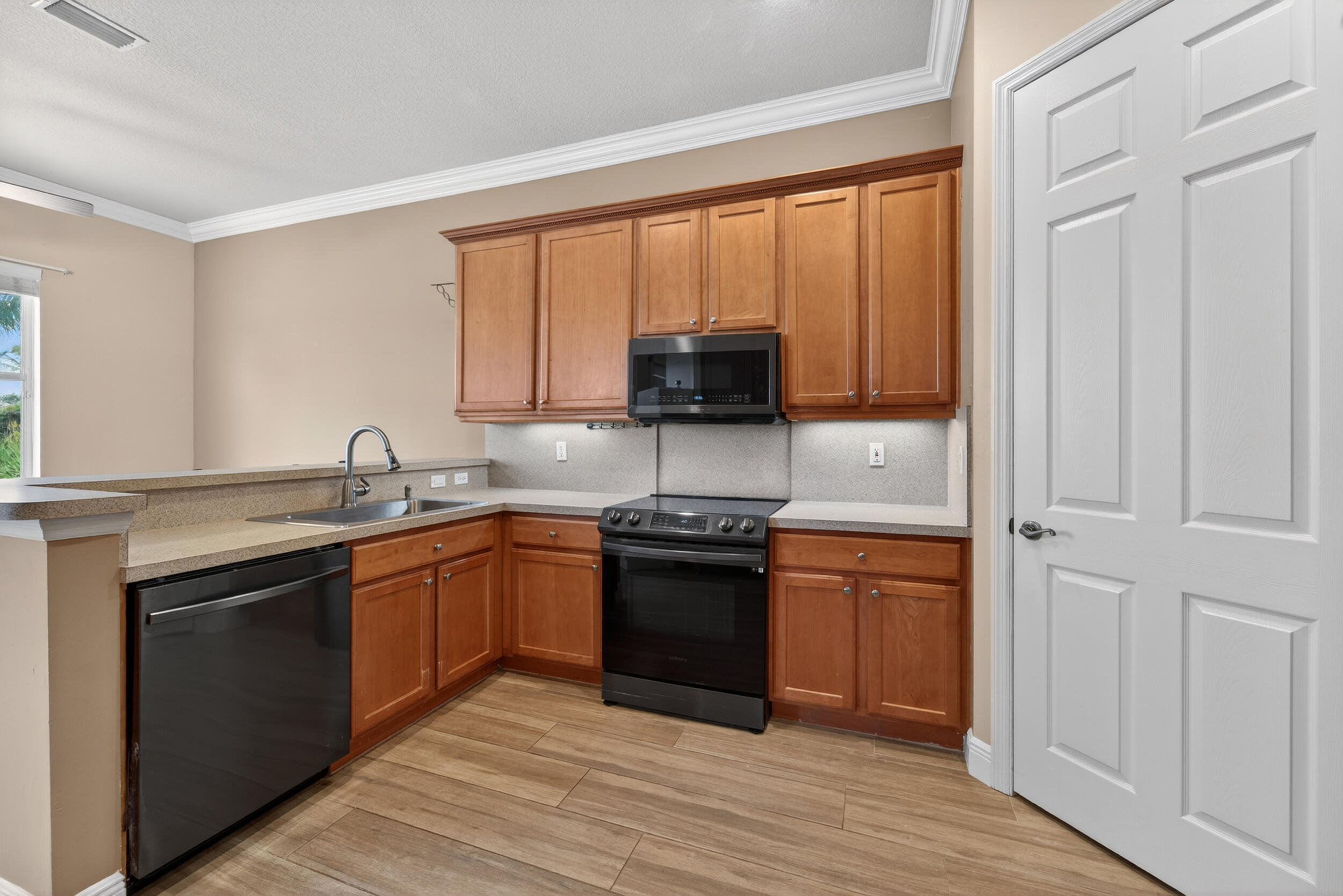 512 Sw Lake Manatee Way Property Photo 16