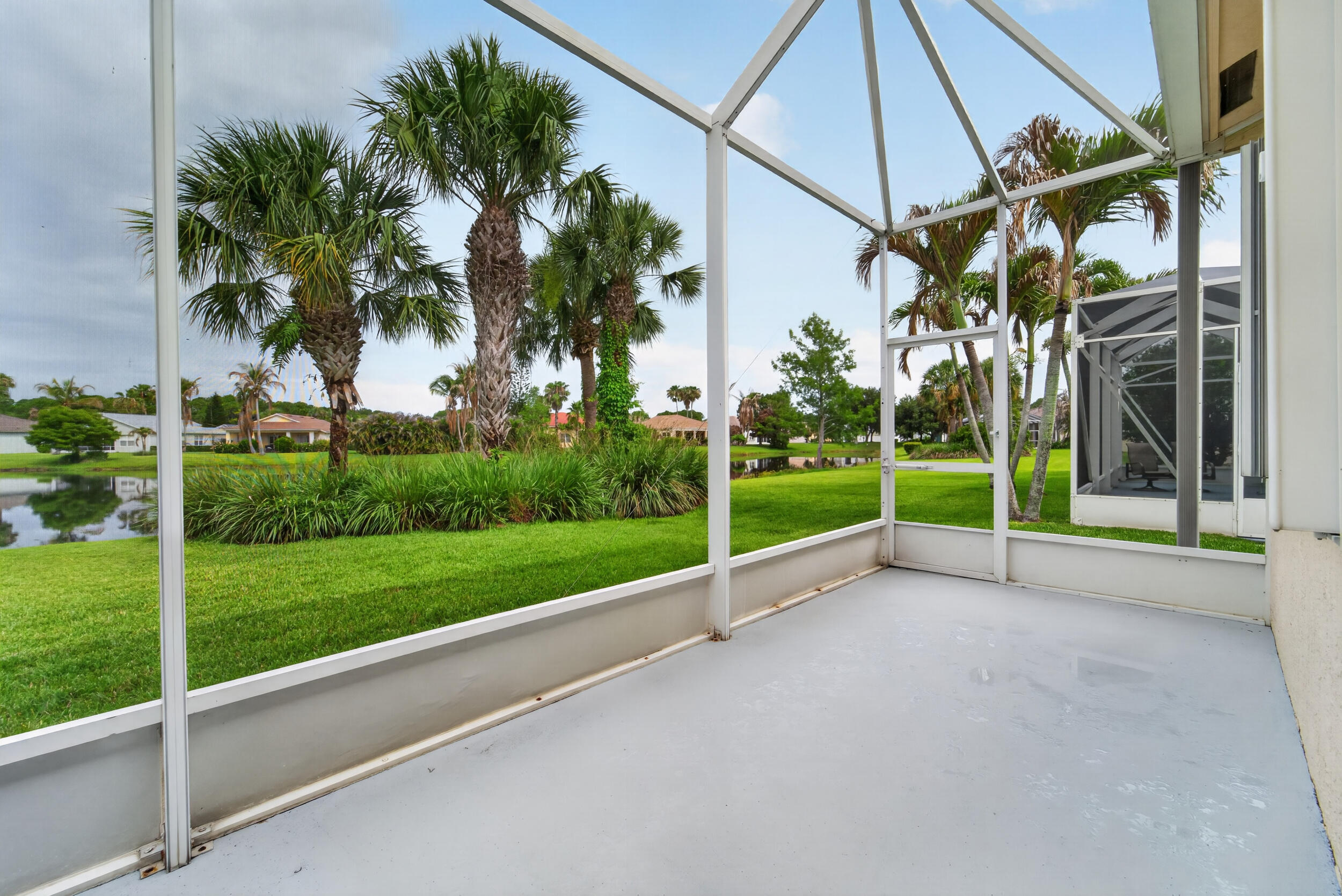 512 Sw Lake Manatee Way Property Photo 37