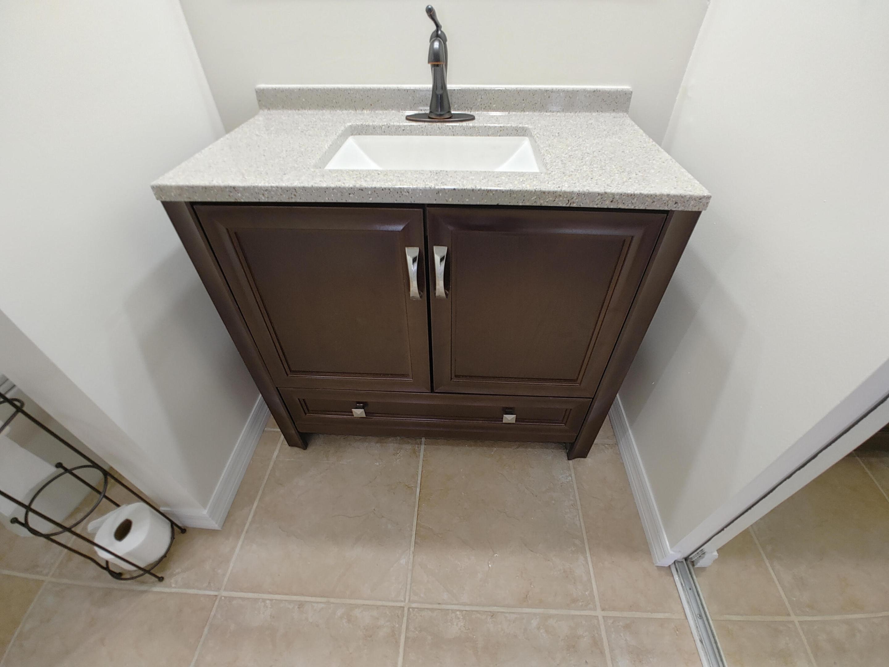 801 Se Central Parkway 7 Property Photo 13