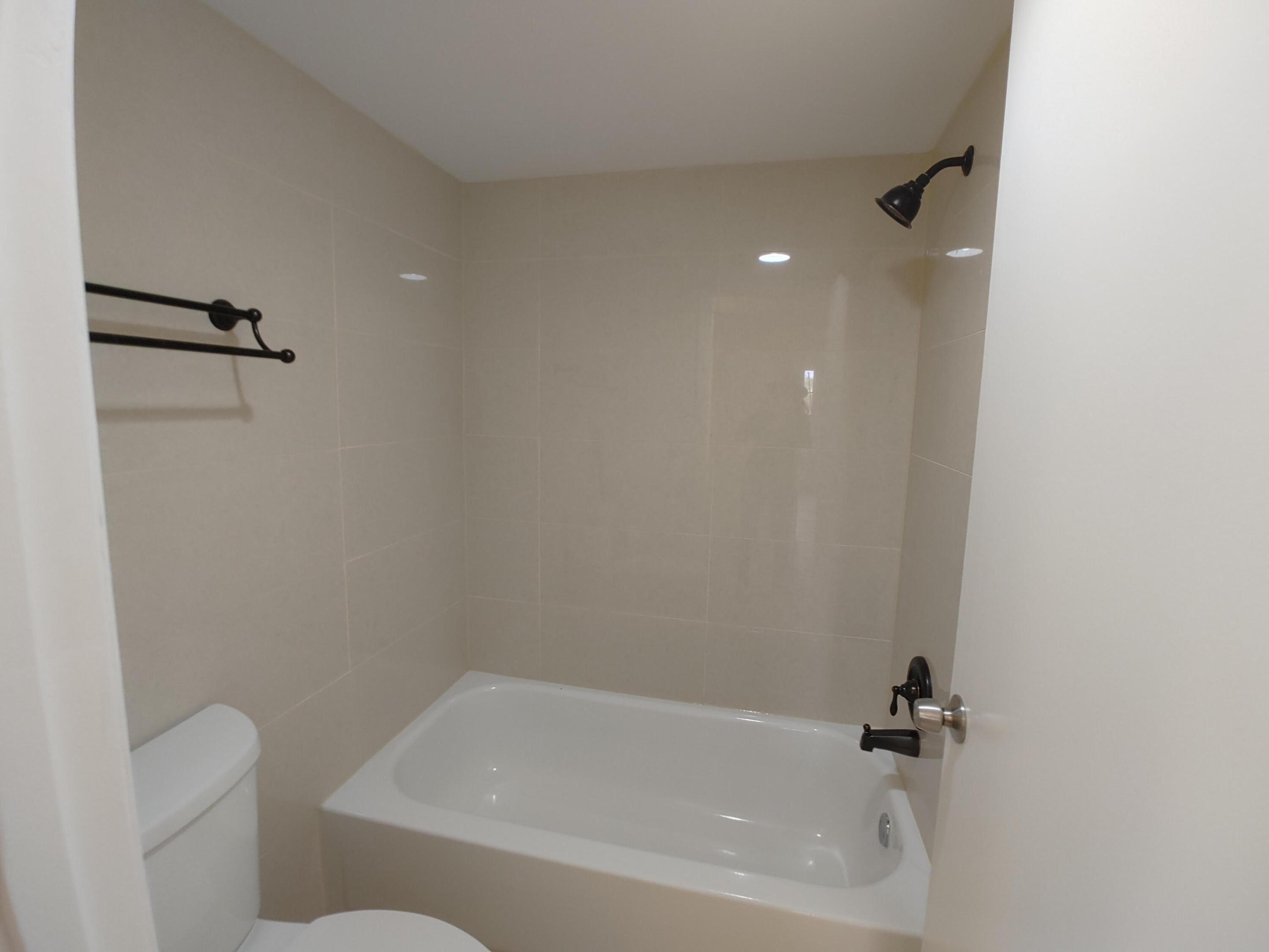 801 Se Central Parkway 7 Property Photo 16