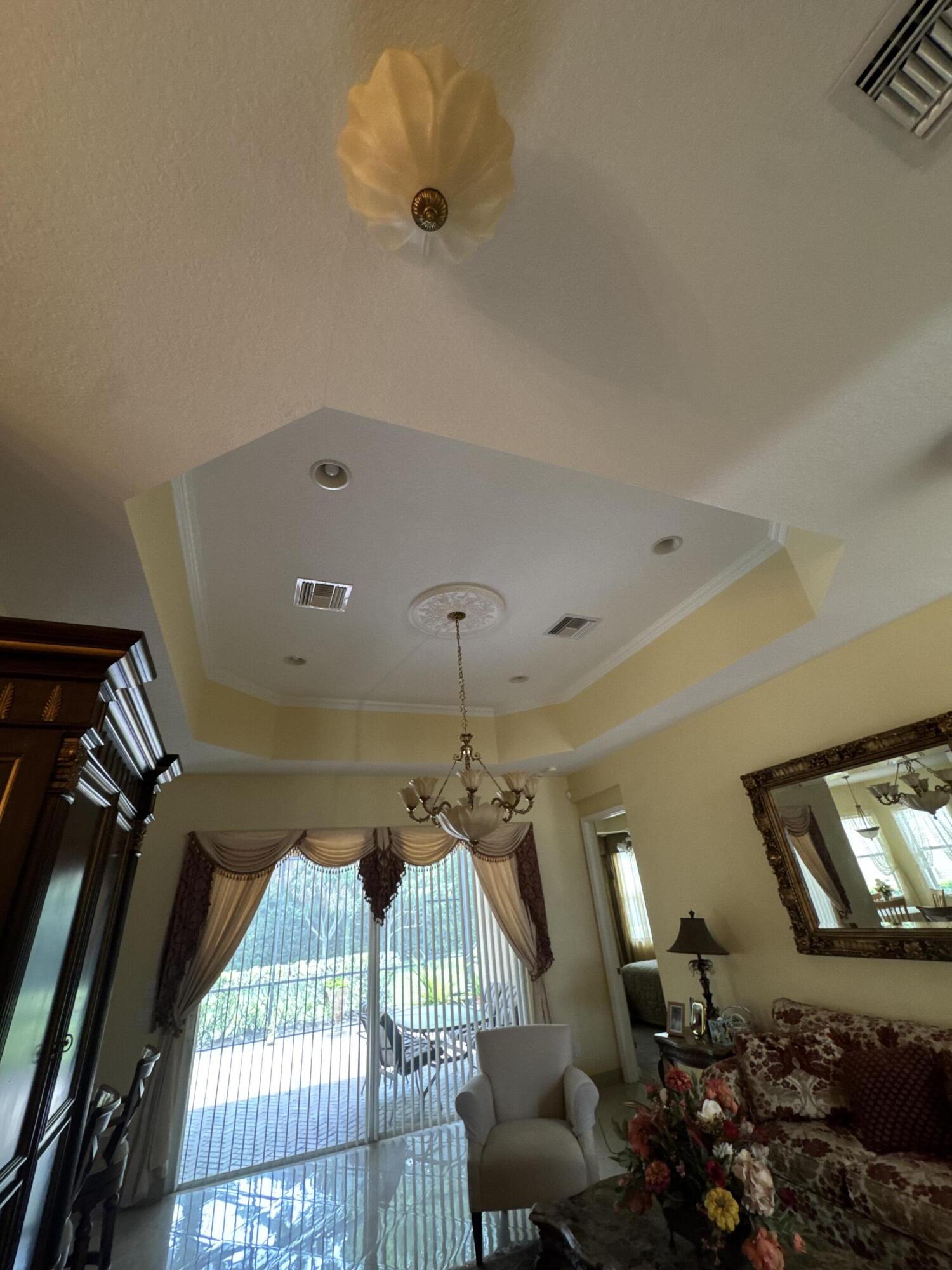 9120 Pumpkin Ridge Property Photo 8