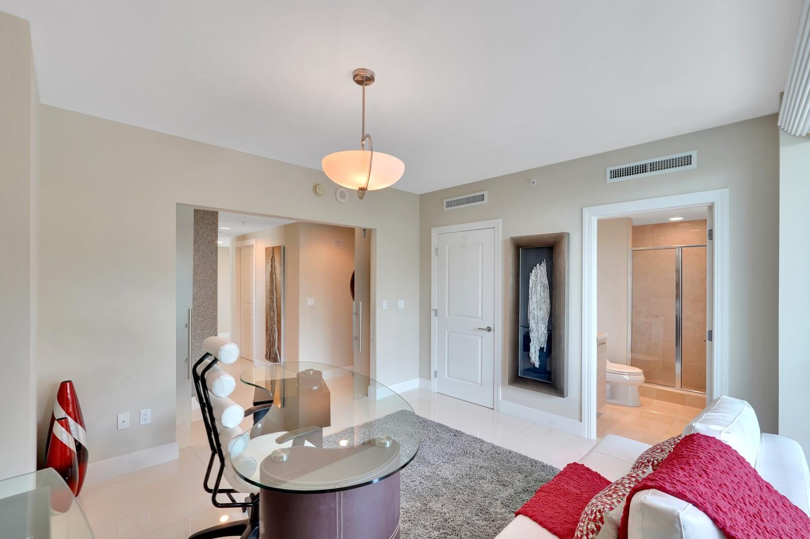 1 N Ocean Boulevard 607 Property Photo 44