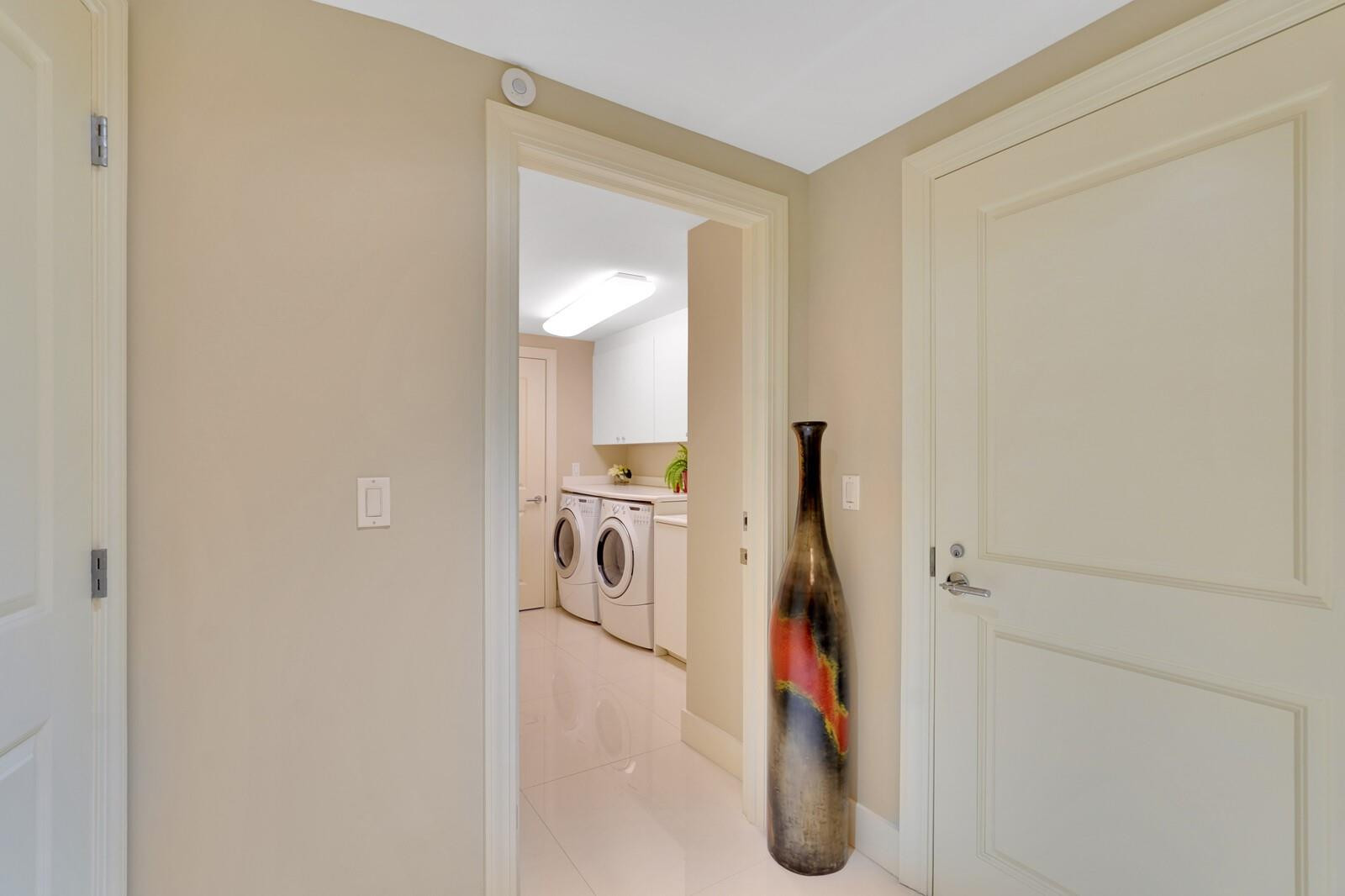 1 N Ocean Boulevard 607 Property Photo 54