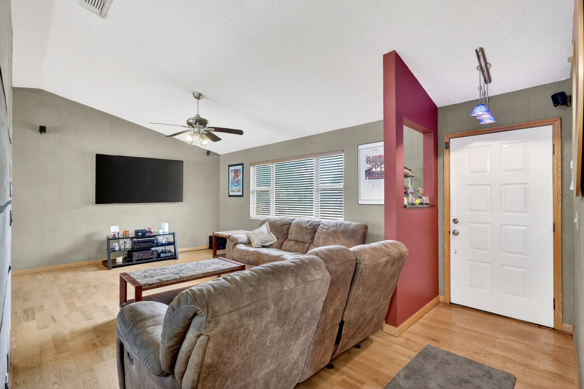 641 Se Streamlet Avenue Property Photo 15