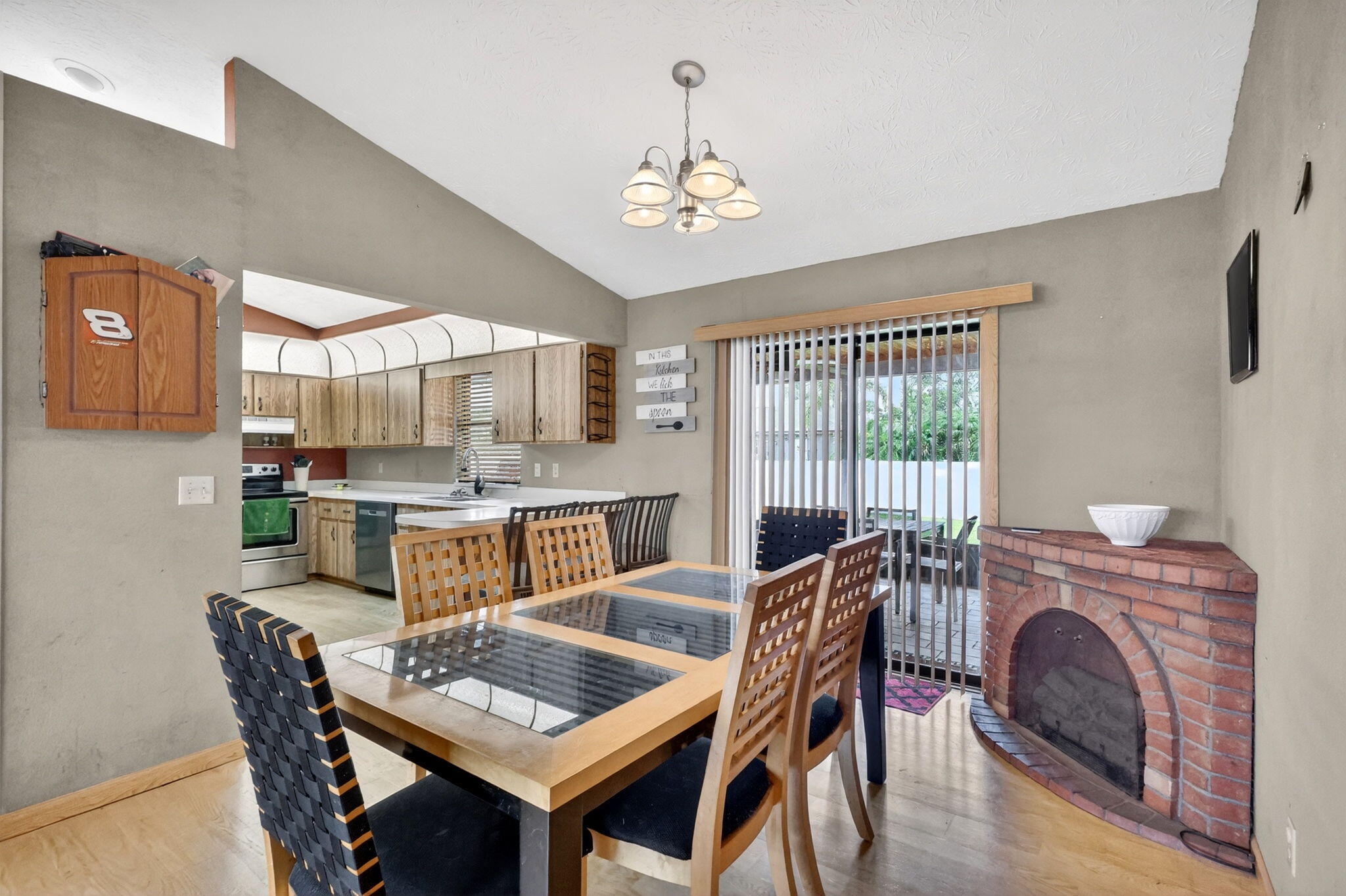 641 Se Streamlet Avenue Property Photo 19