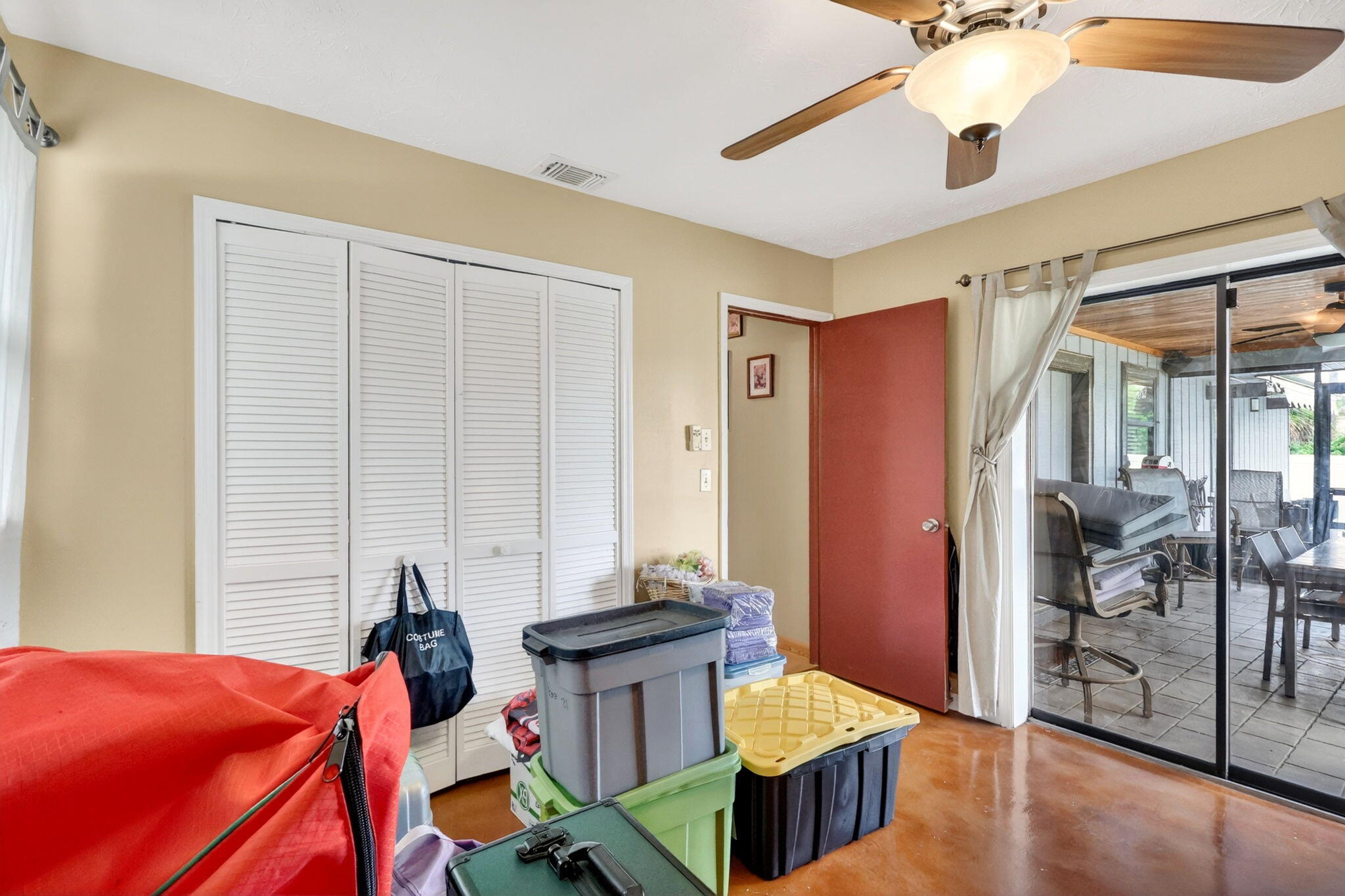 641 Se Streamlet Avenue Property Photo 32