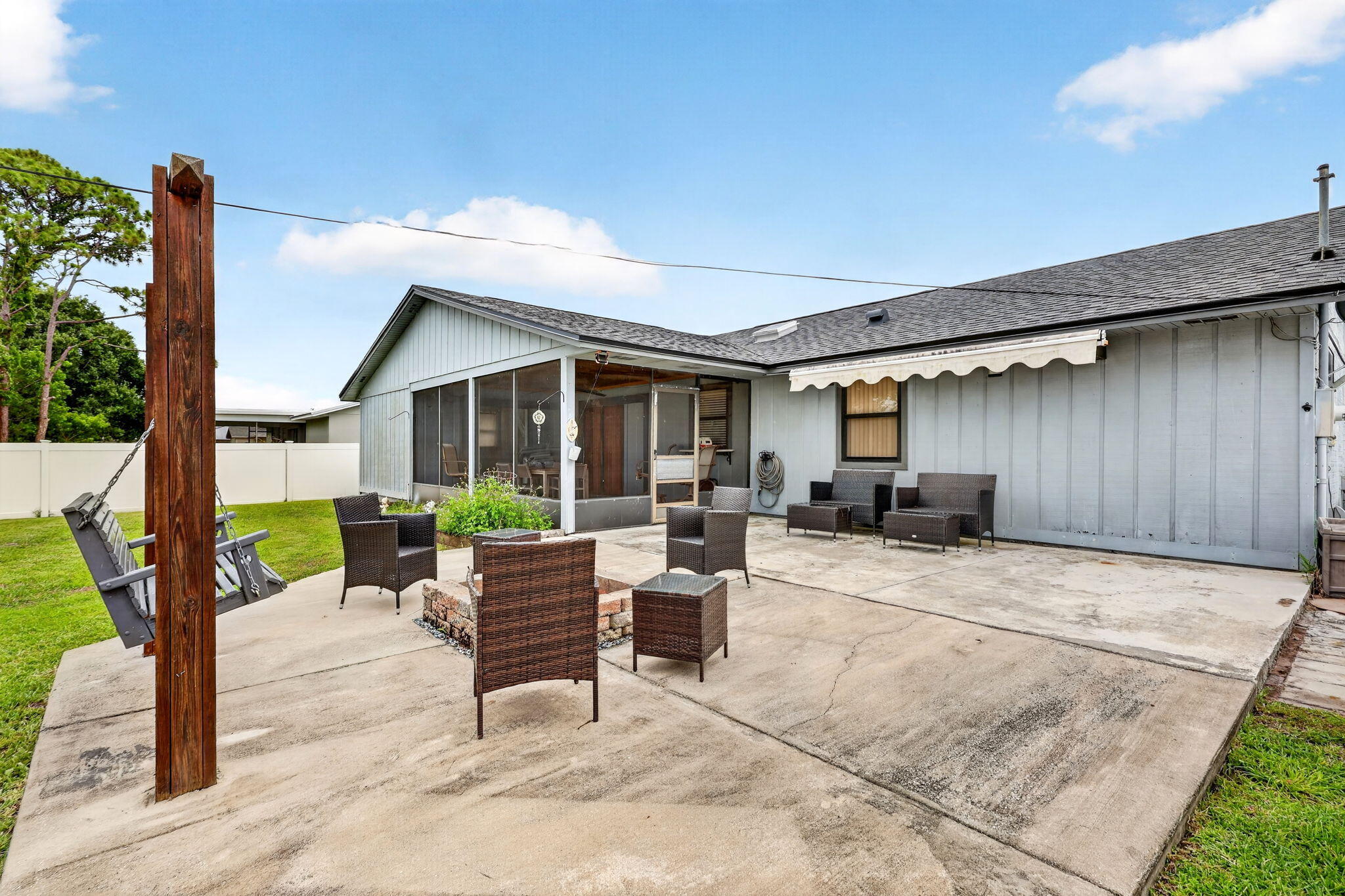 641 Se Streamlet Avenue Property Photo 39