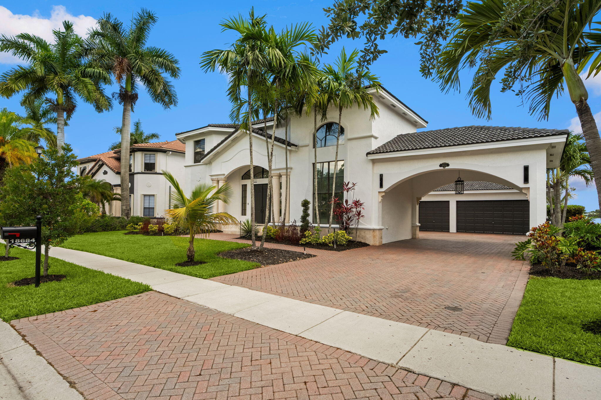 18684 Sw 17th Court Property Photo 6
