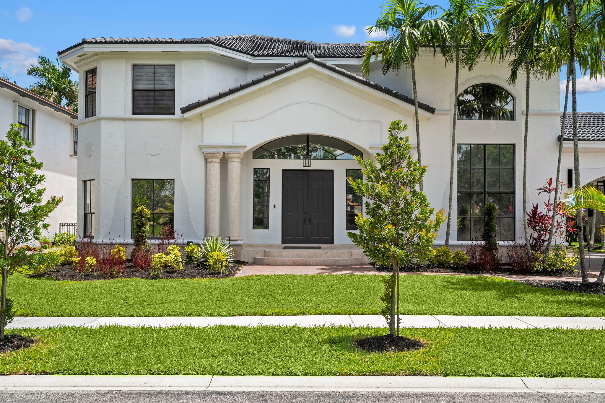 18684 Sw 17th Court Property Photo 7