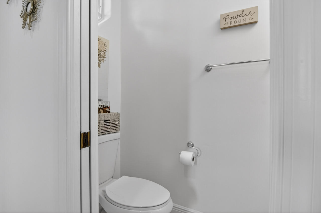32 Monterey Pointe Drive Property Photo 10