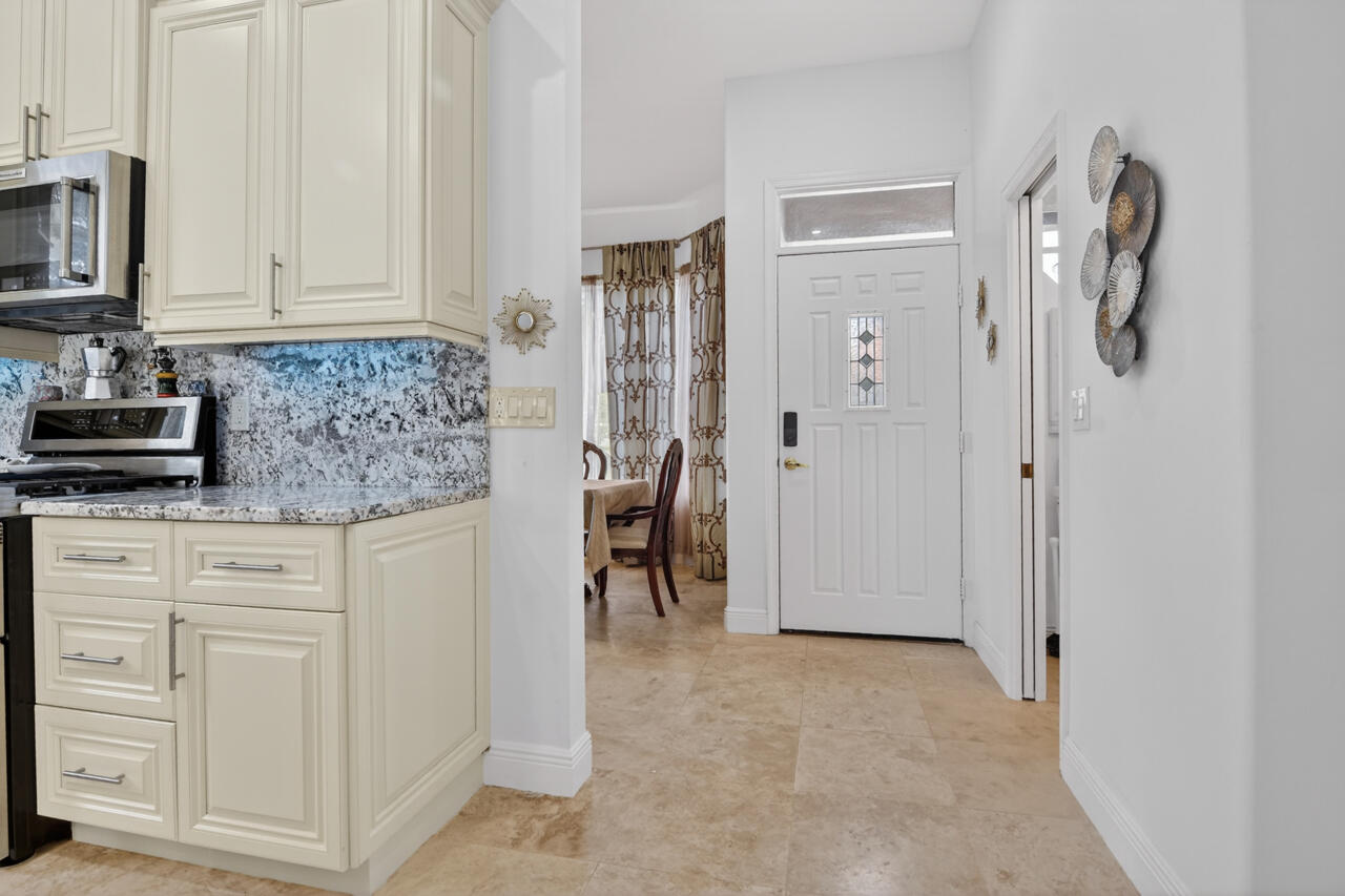 32 Monterey Pointe Drive Property Photo 12
