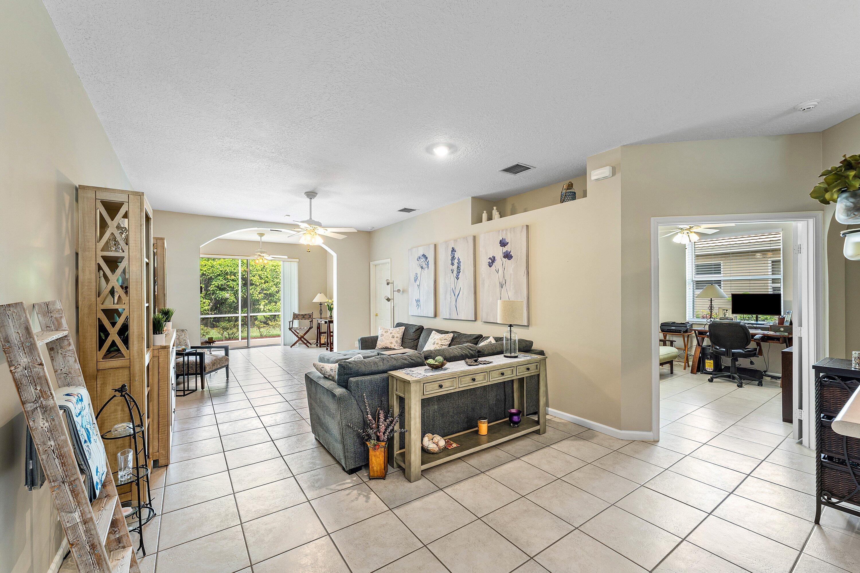 10760 Royal Caribbean Circle Property Photo 10