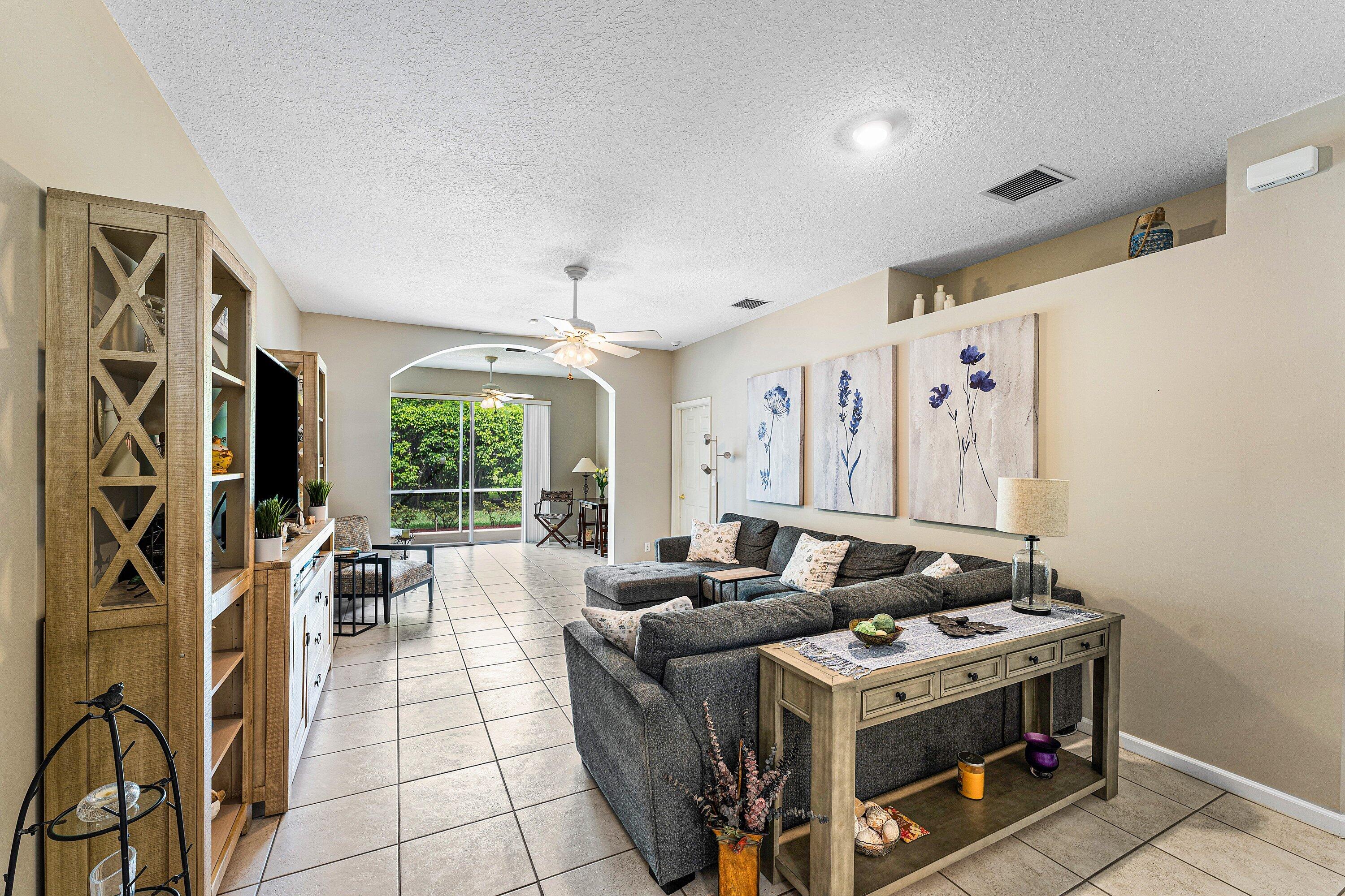 10760 Royal Caribbean Circle Property Photo 11