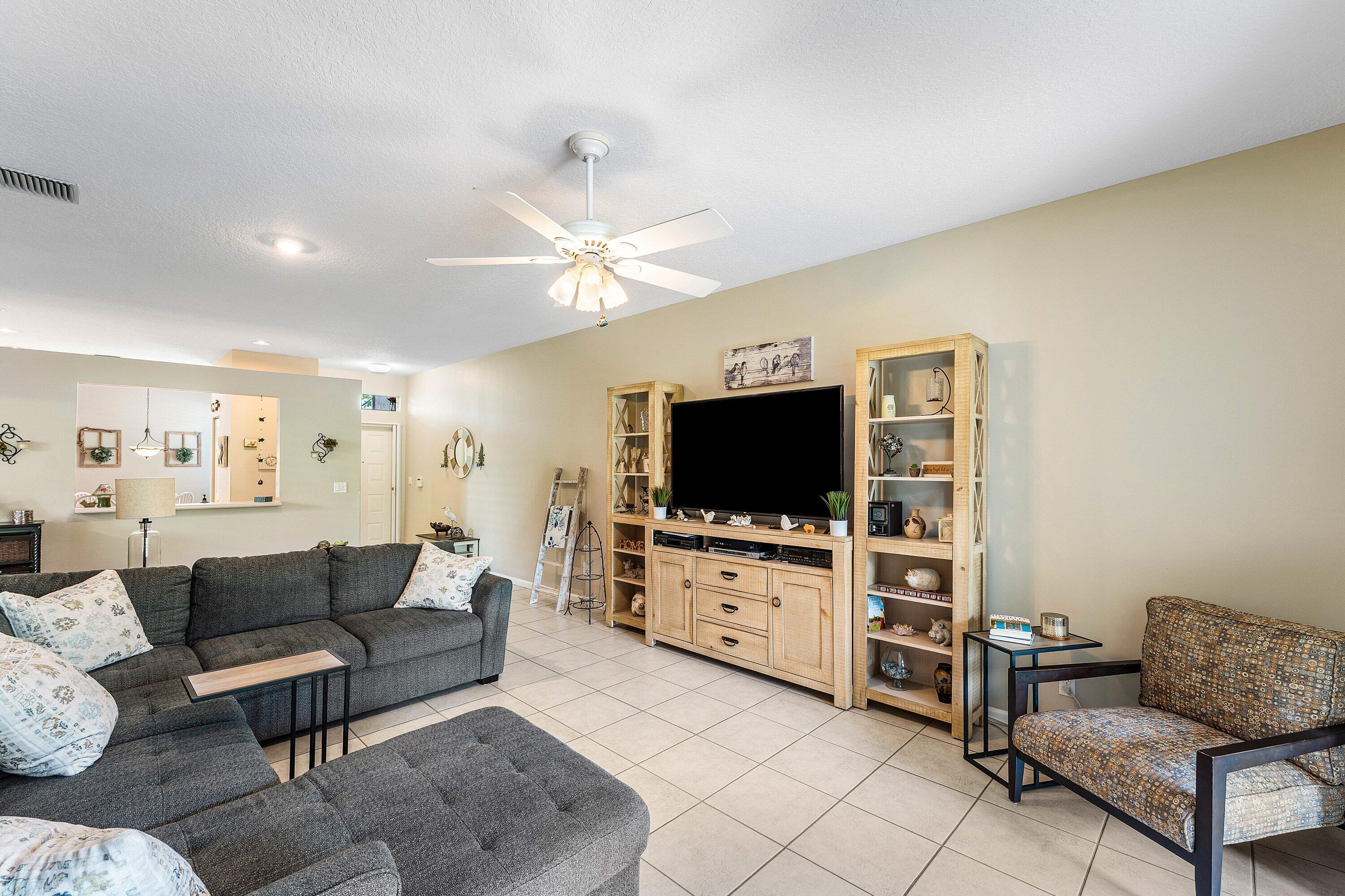 10760 Royal Caribbean Circle Property Photo 15