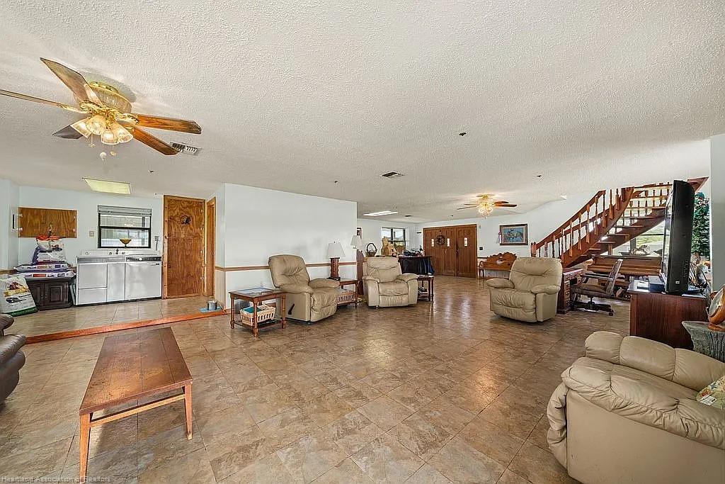 115 Heinley Road Property Photo 46