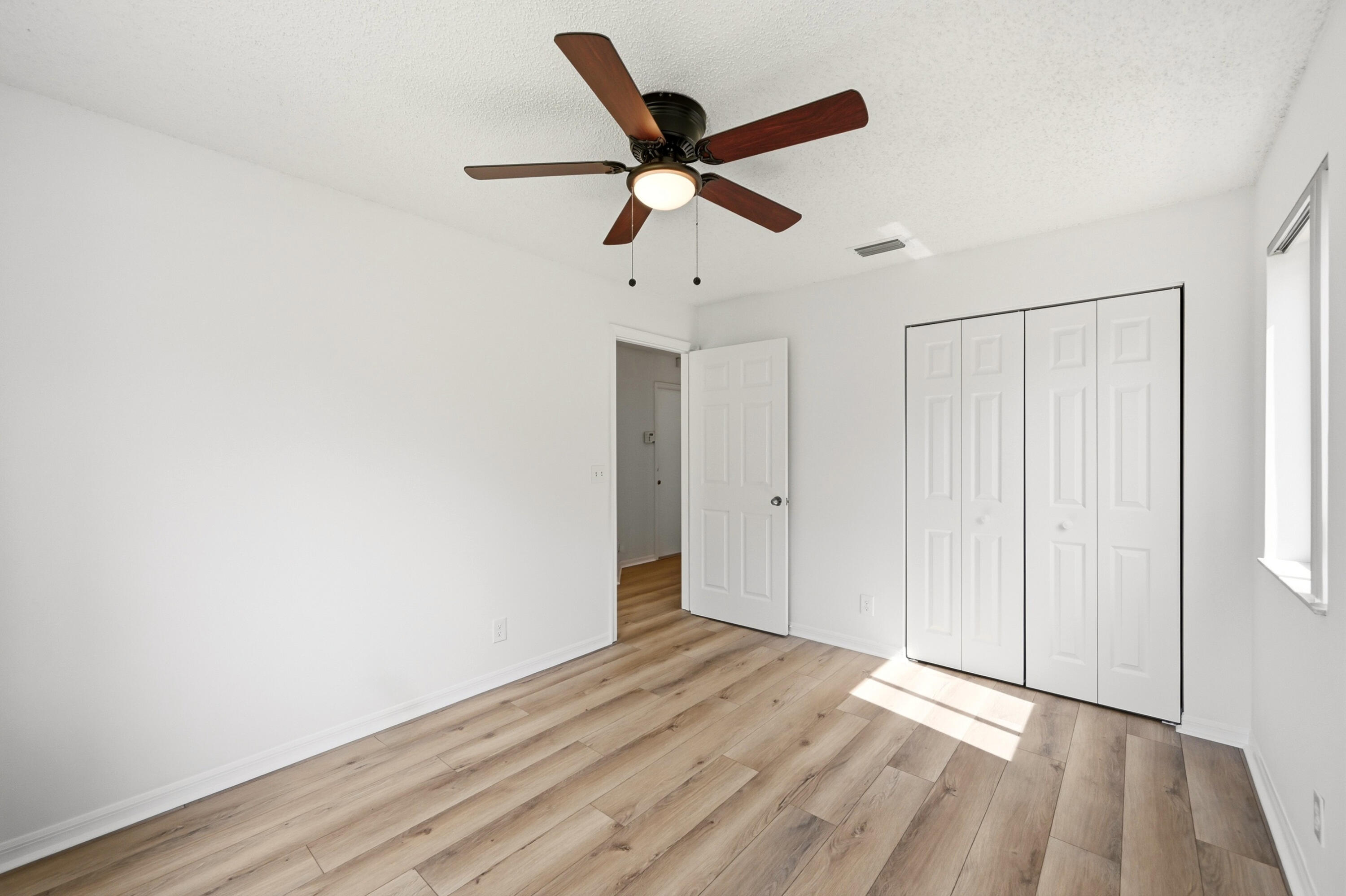 7618 S Pinewalk Dr S 132 Property Photo 16