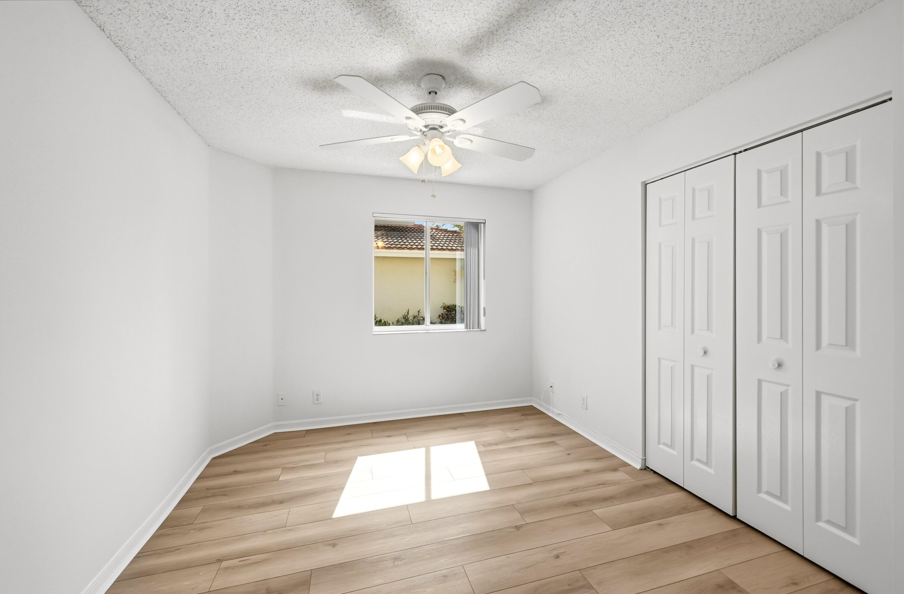 7618 S Pinewalk Dr S 132 Property Photo 17