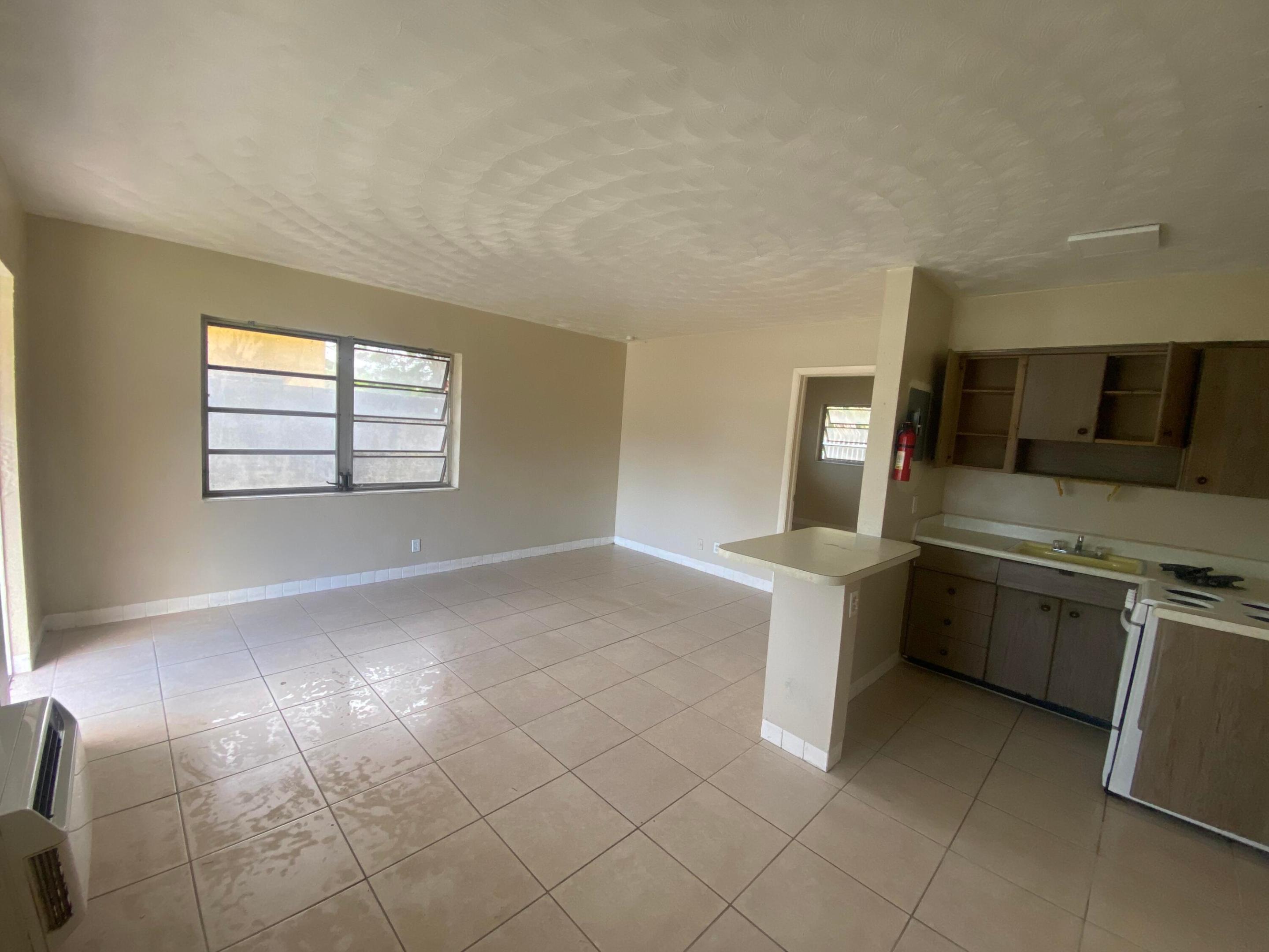 1019 Nw 5th Avenue Property Photo 6