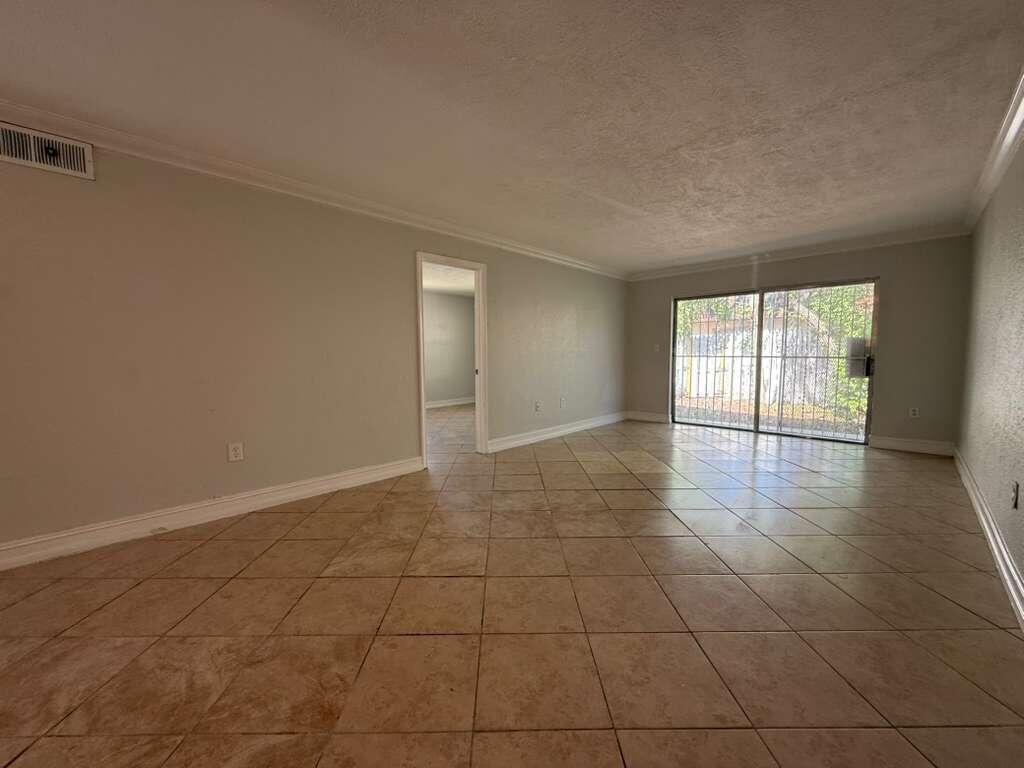 516 Nw 179th Street Property Photo 2