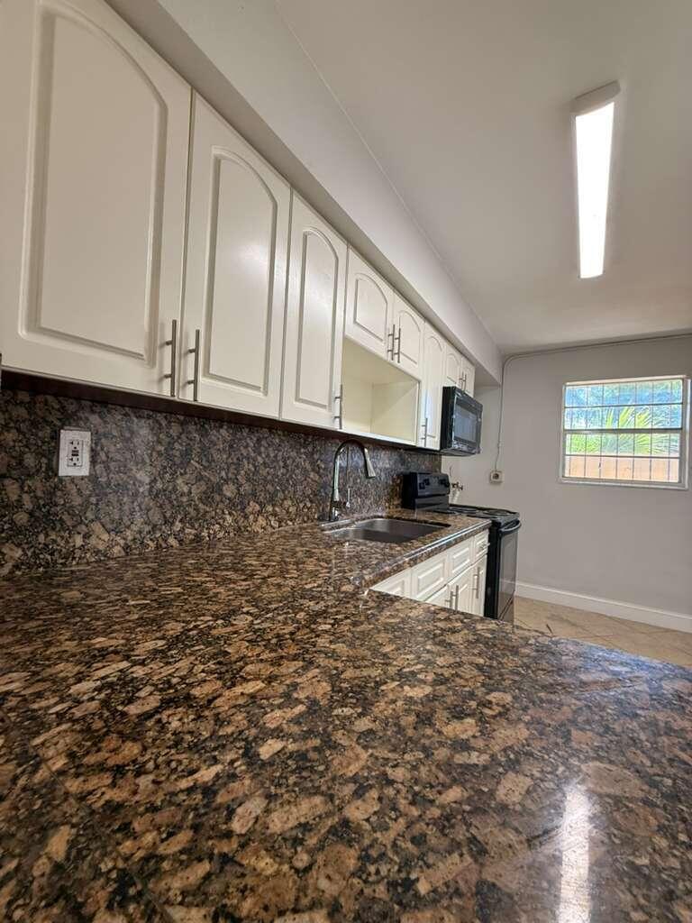 516 Nw 179th Street Property Photo 3
