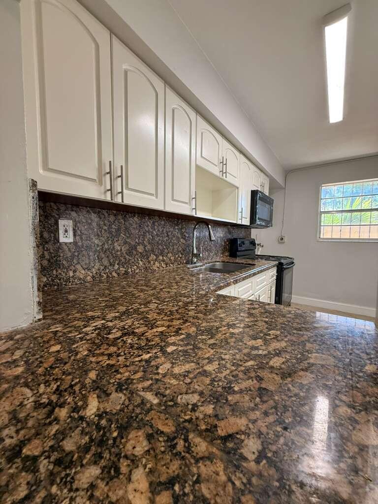 516 Nw 179th Street Property Photo 4