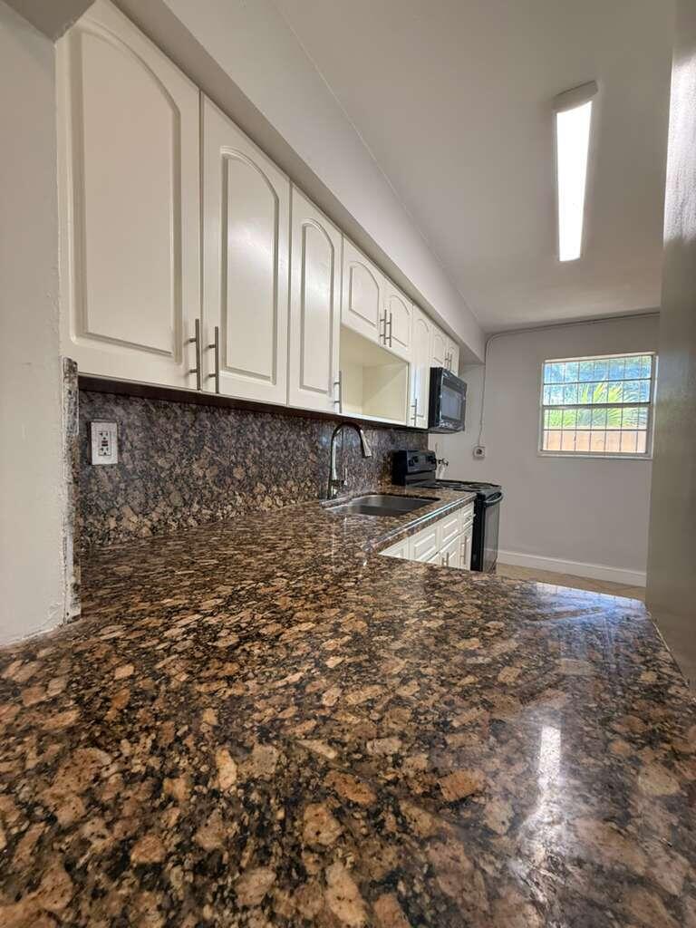 516 Nw 179th Street Property Photo 6