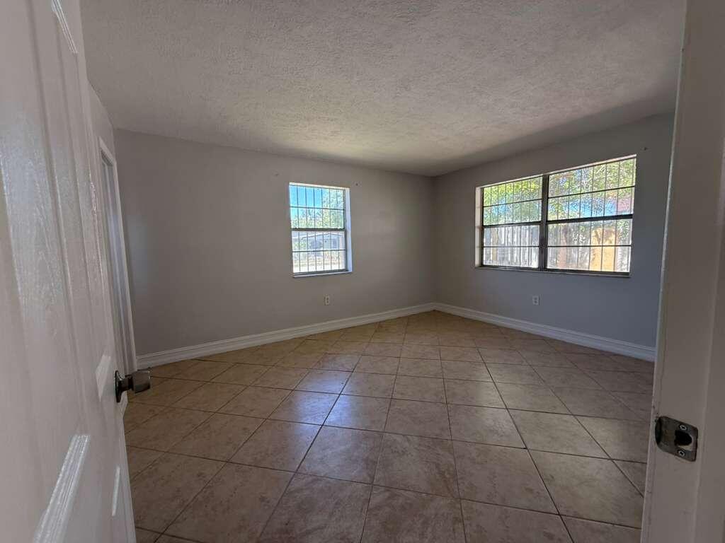 516 Nw 179th Street Property Photo 15