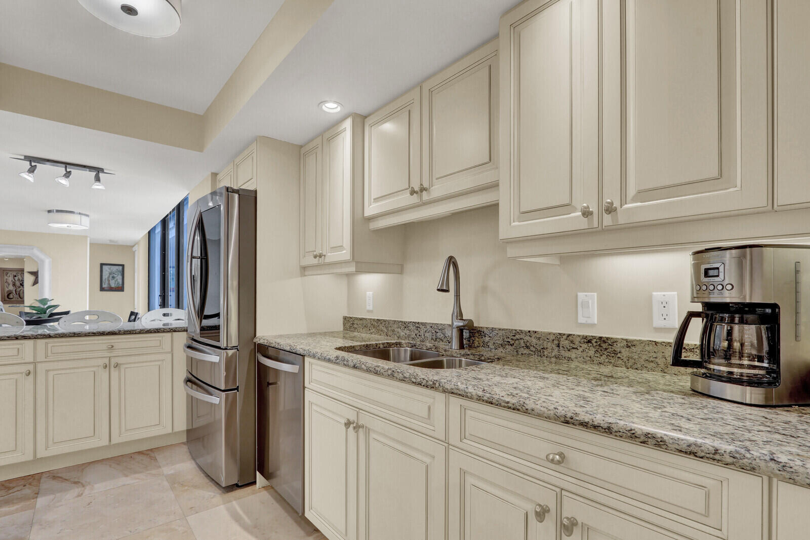 3000 N Ocean Drive 7h Property Photo 14