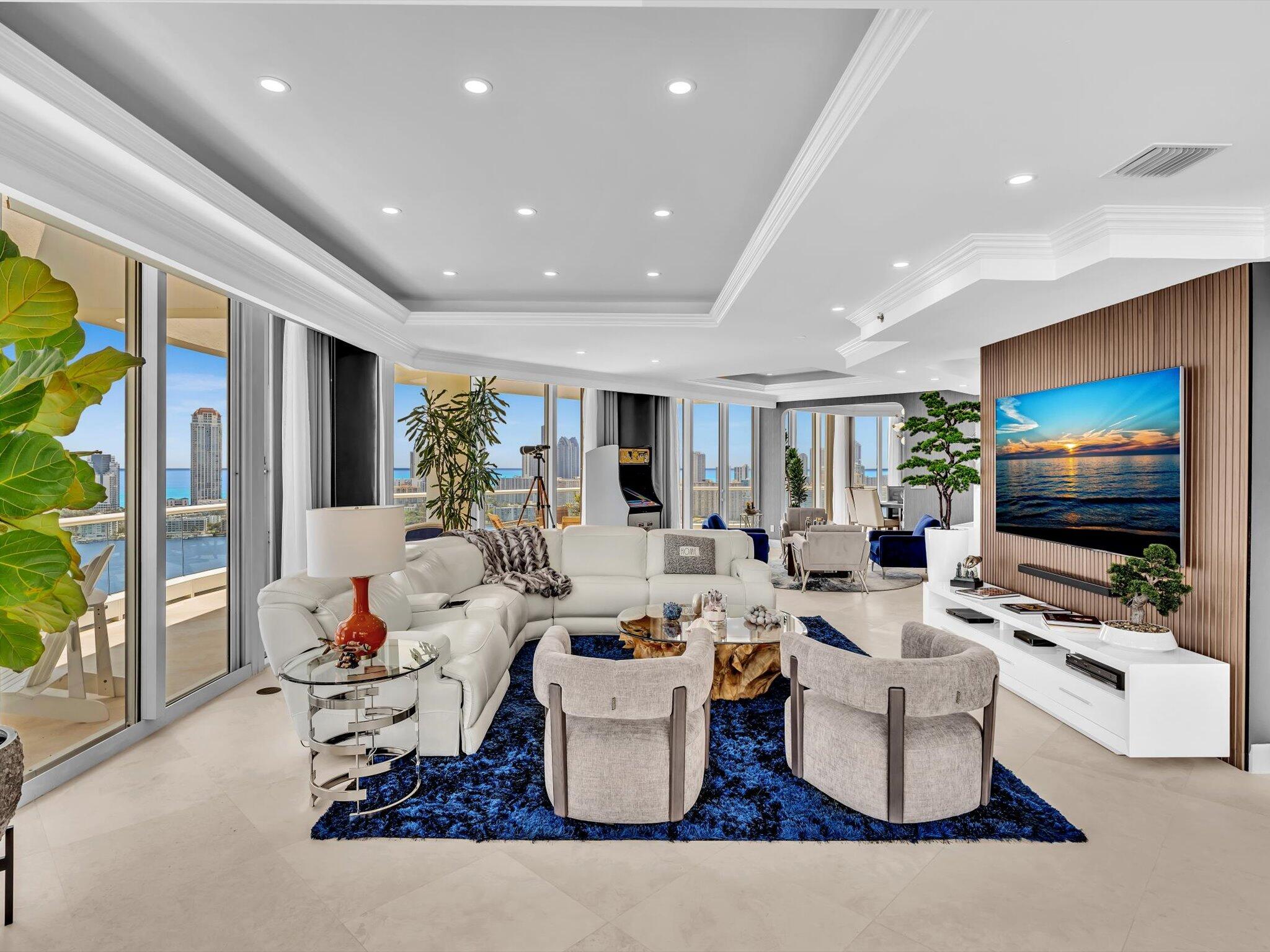 7000 Island Boulevard Ph-06 Property Photo 1