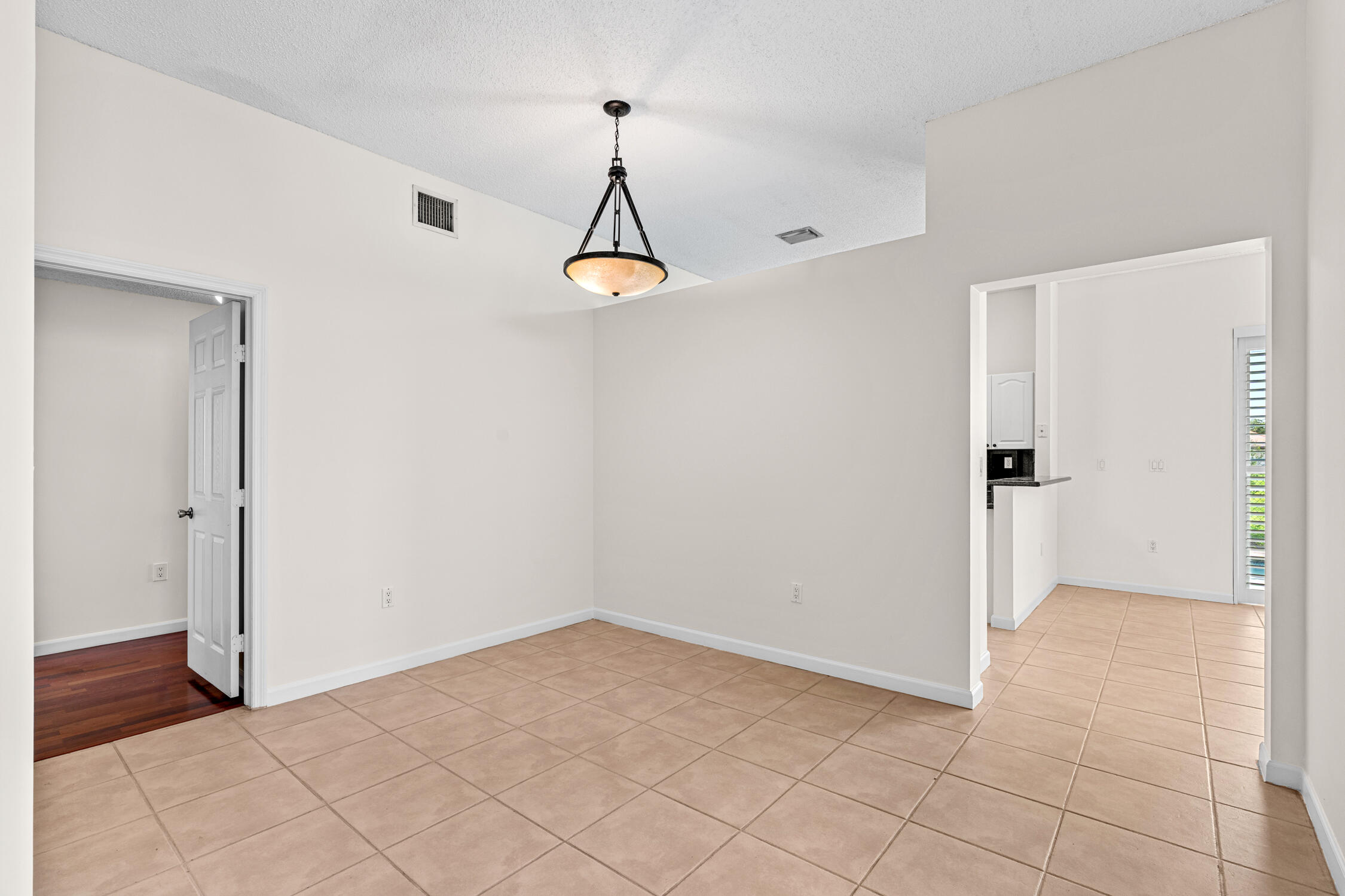 376 E Royal Cove Circle Property Photo 7