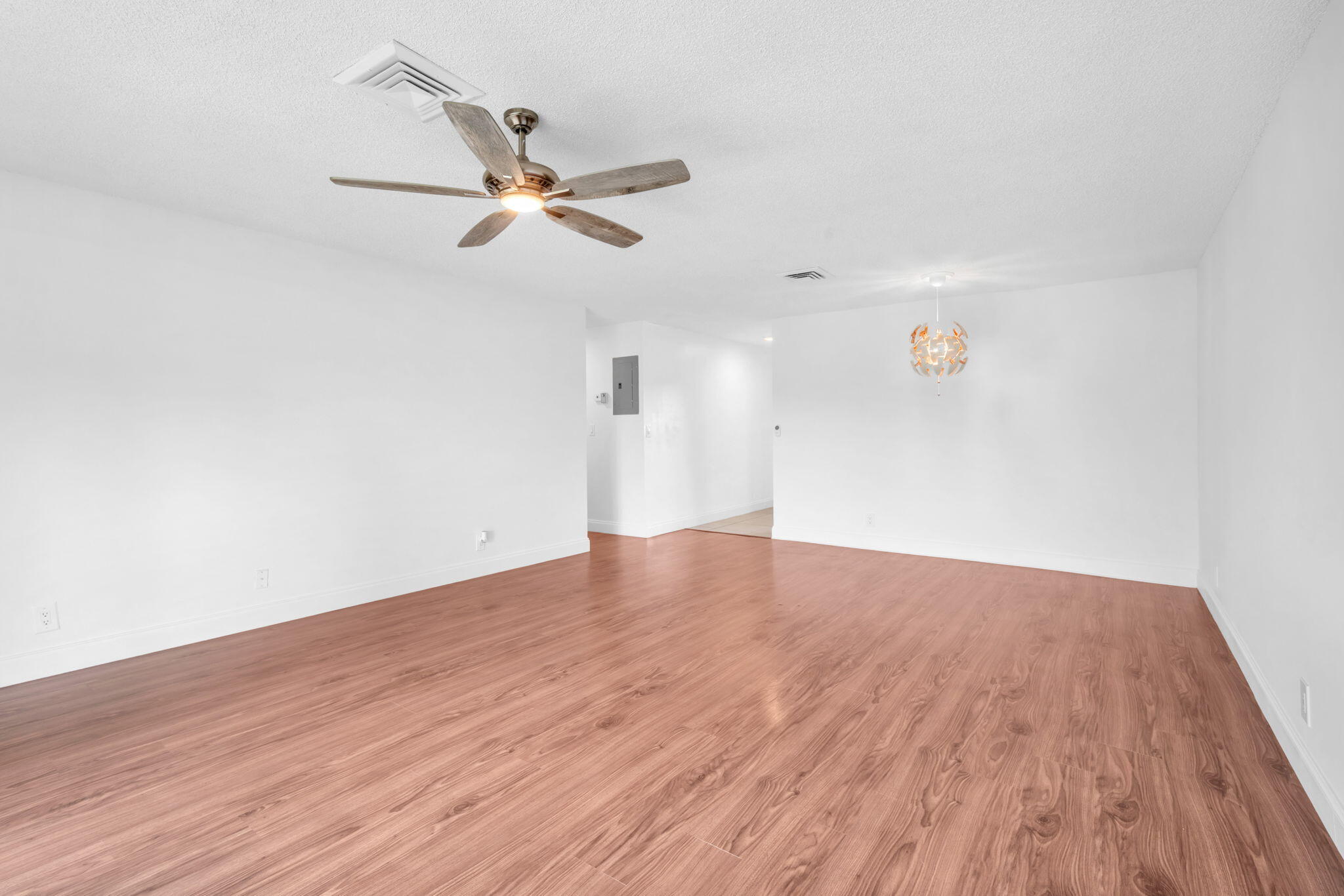 8900 W Sample Road 204 Property Photo 9