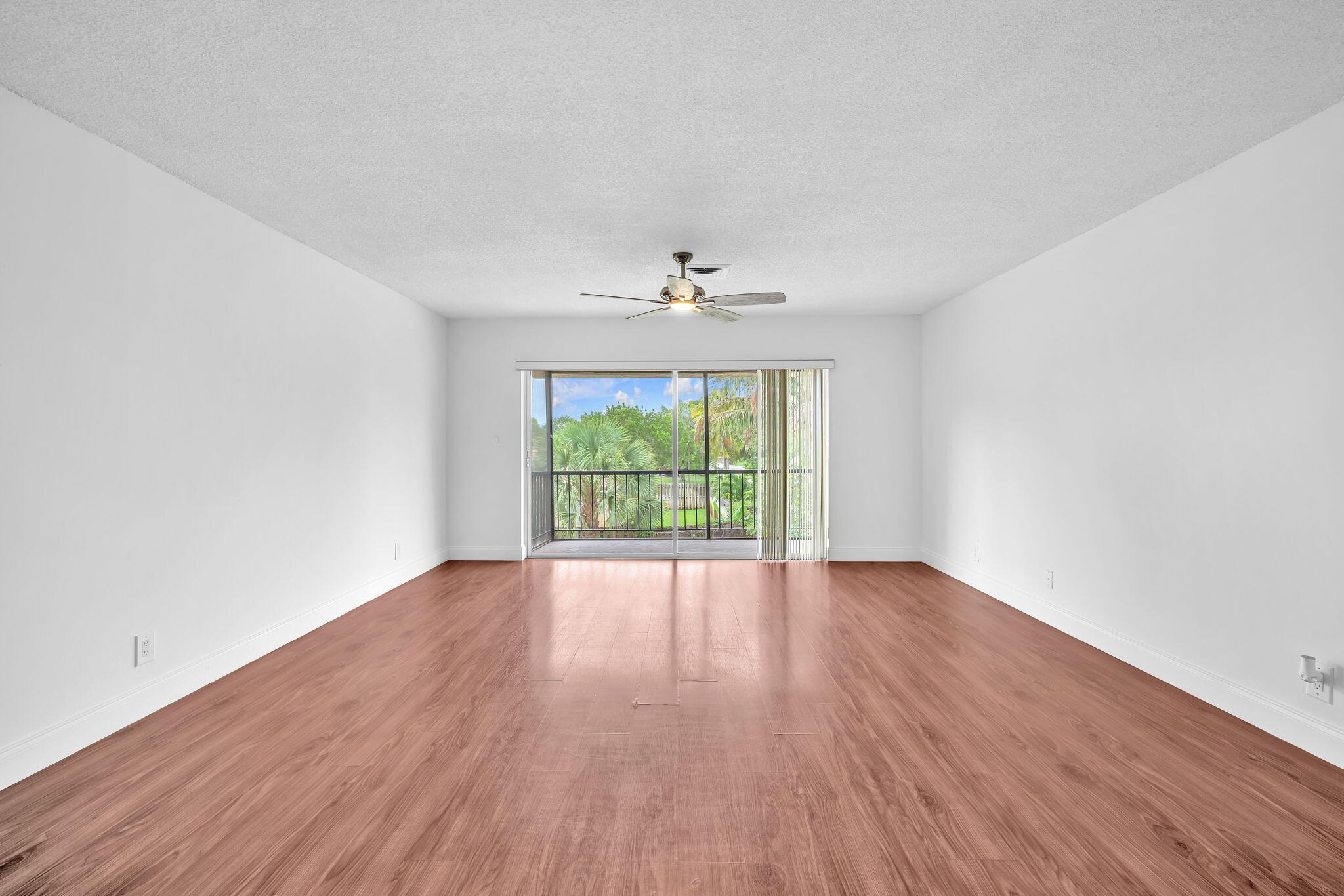 8900 W Sample Road 204 Property Photo 11