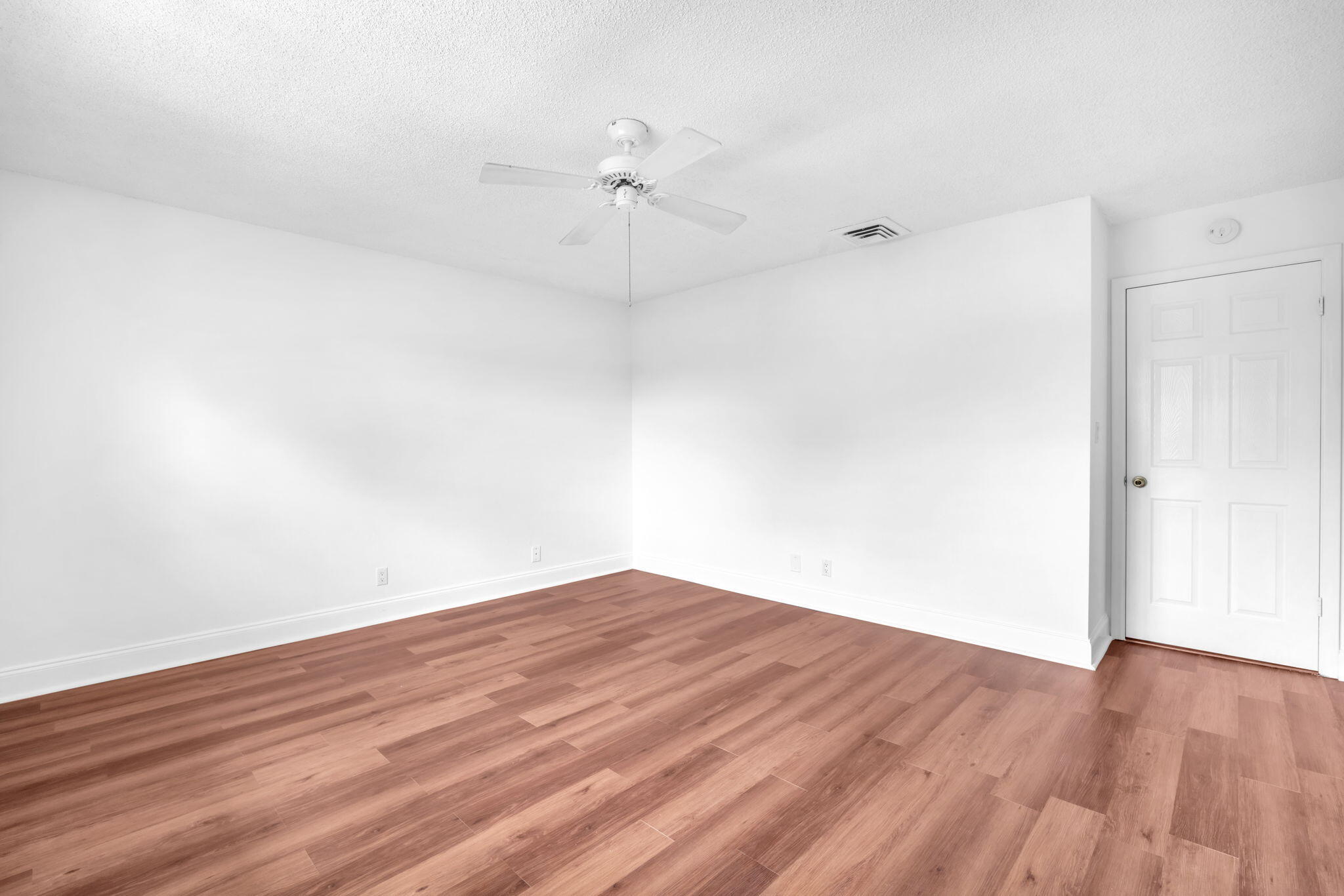 8900 W Sample Road 204 Property Photo 13
