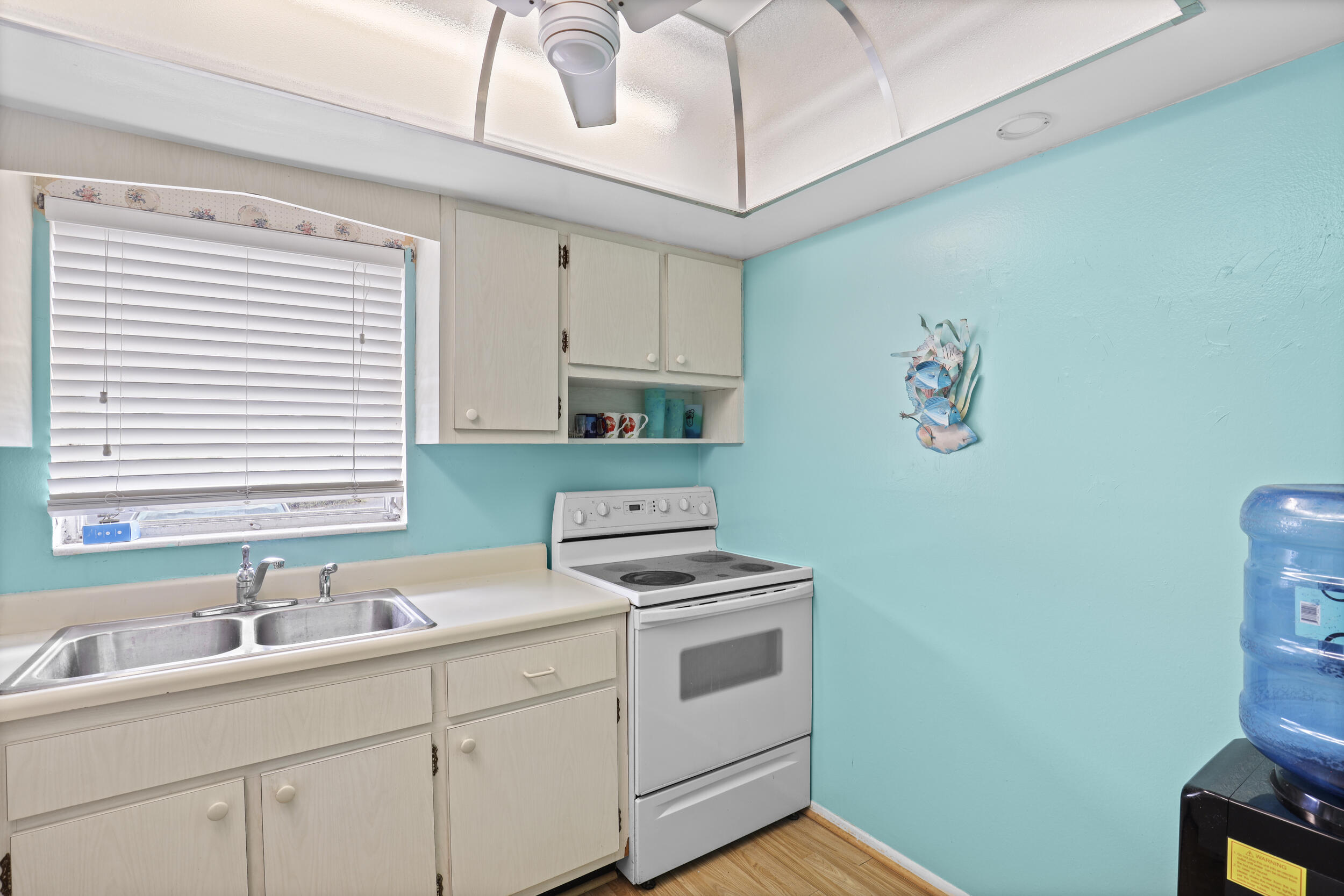 2885 W Ashley Dr Drive W B Property Photo 8