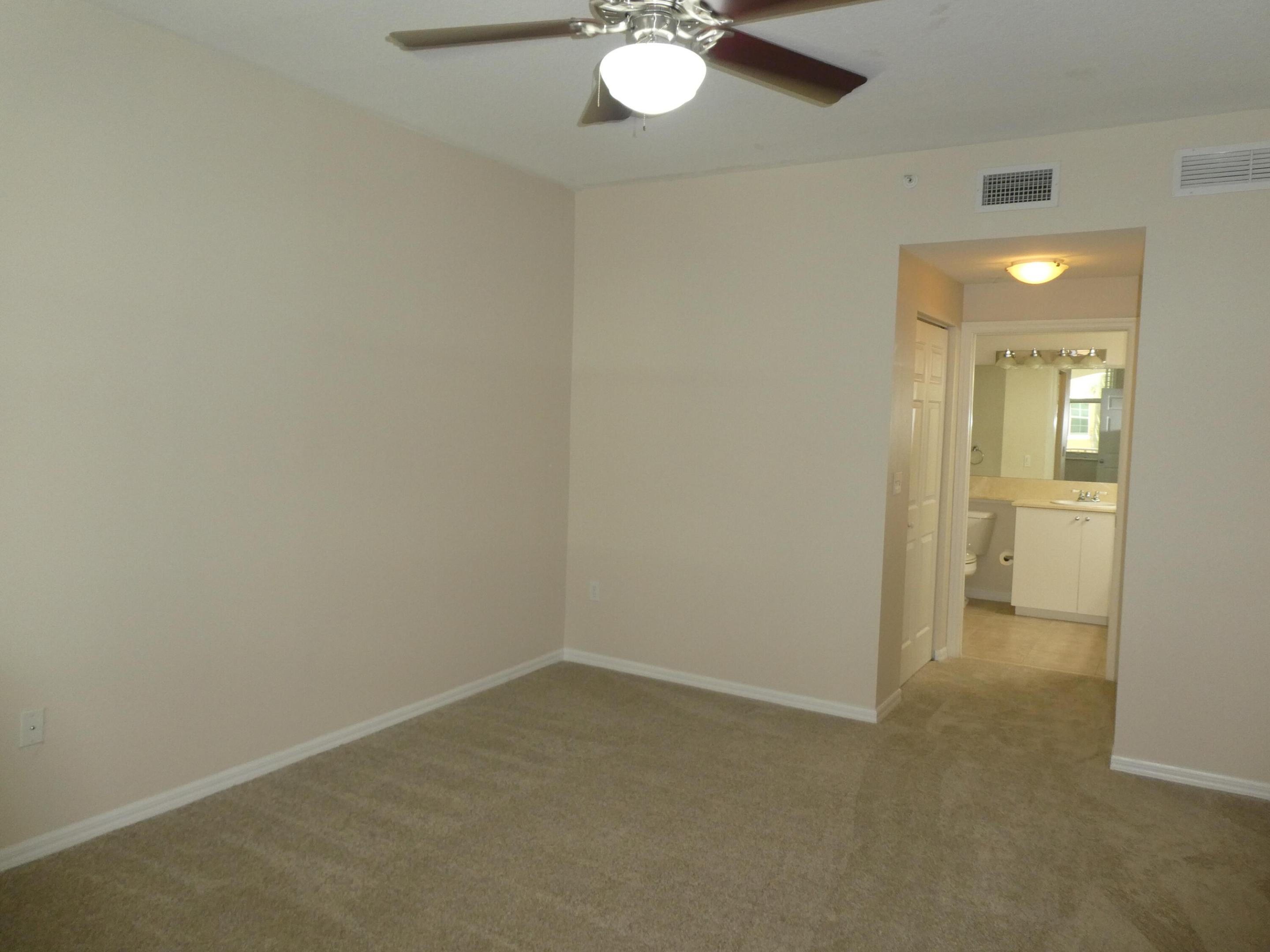 804 E Windward Way 211 Property Photo 12
