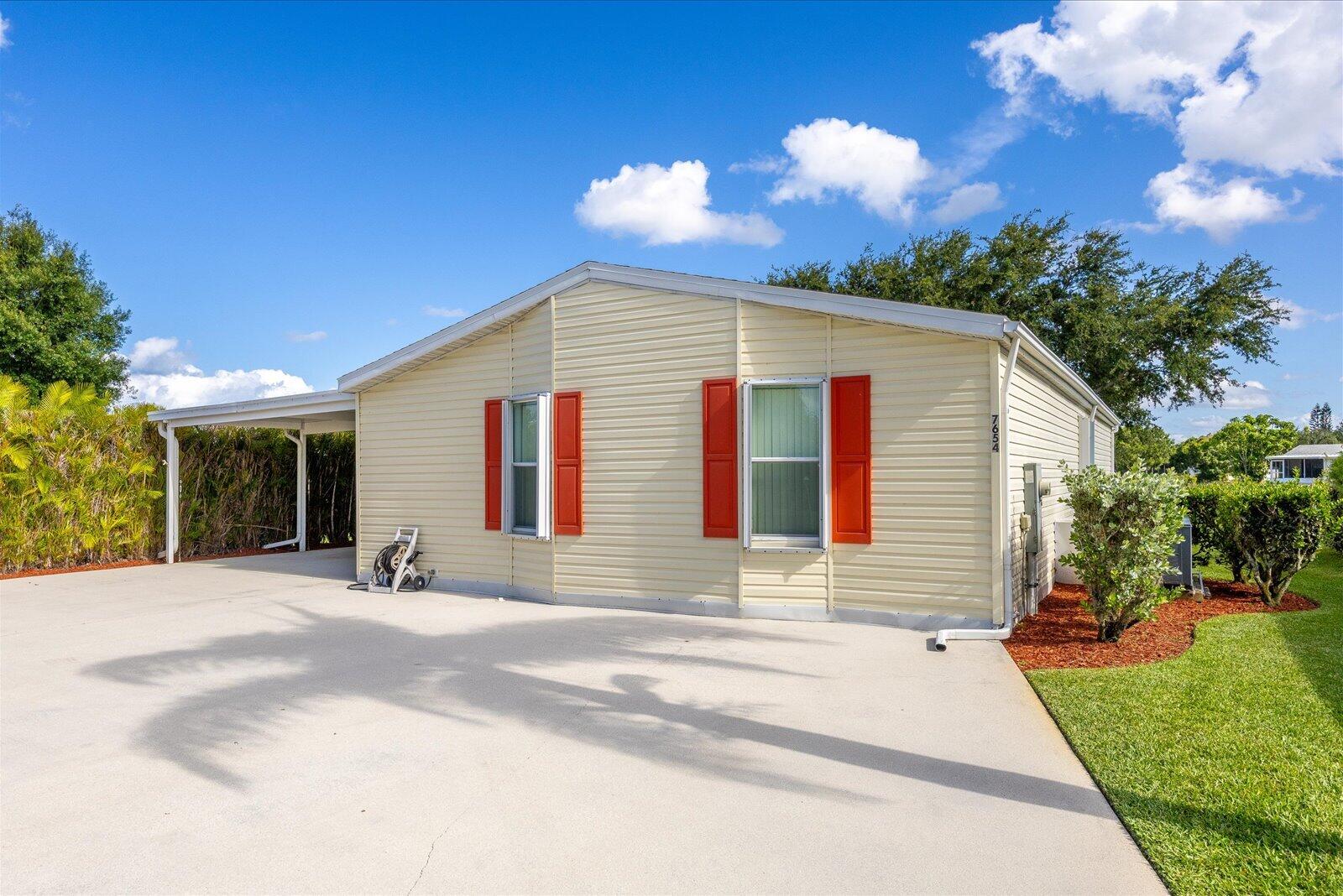 7654 Red Crossbill Court Property Photo 3