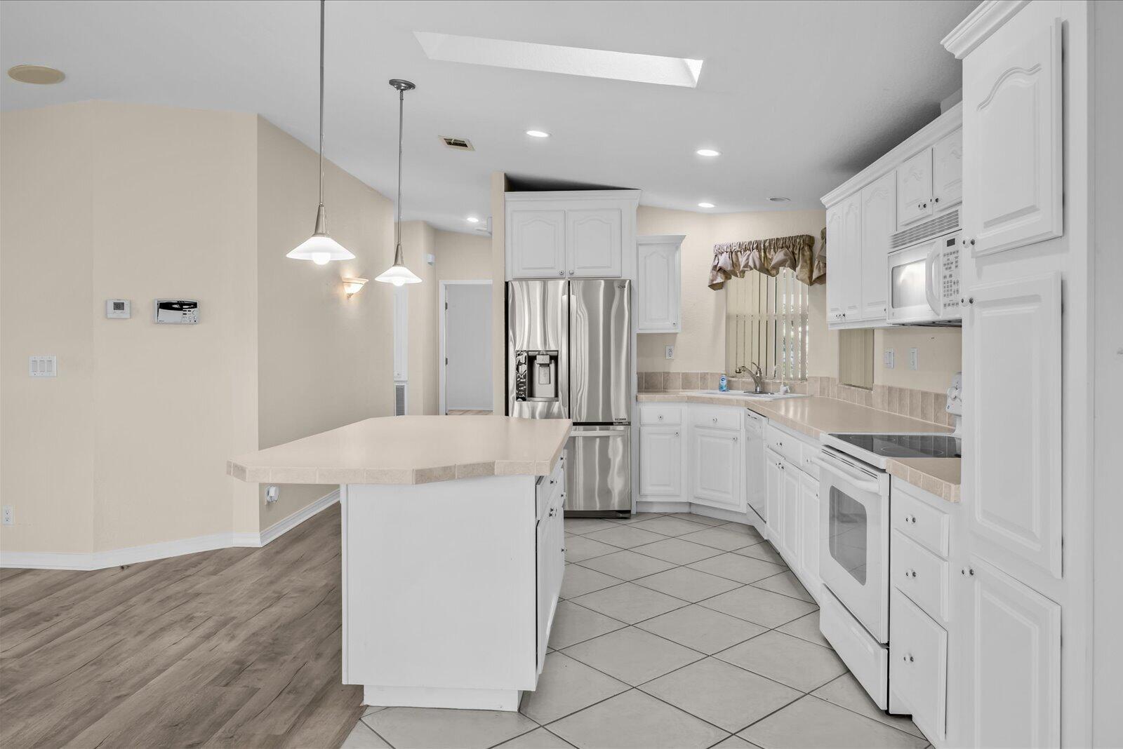 7654 Red Crossbill Court Property Photo 10