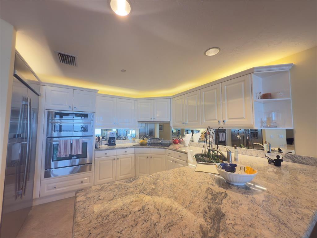800 Ocean Drive 404 Property Photo 6
