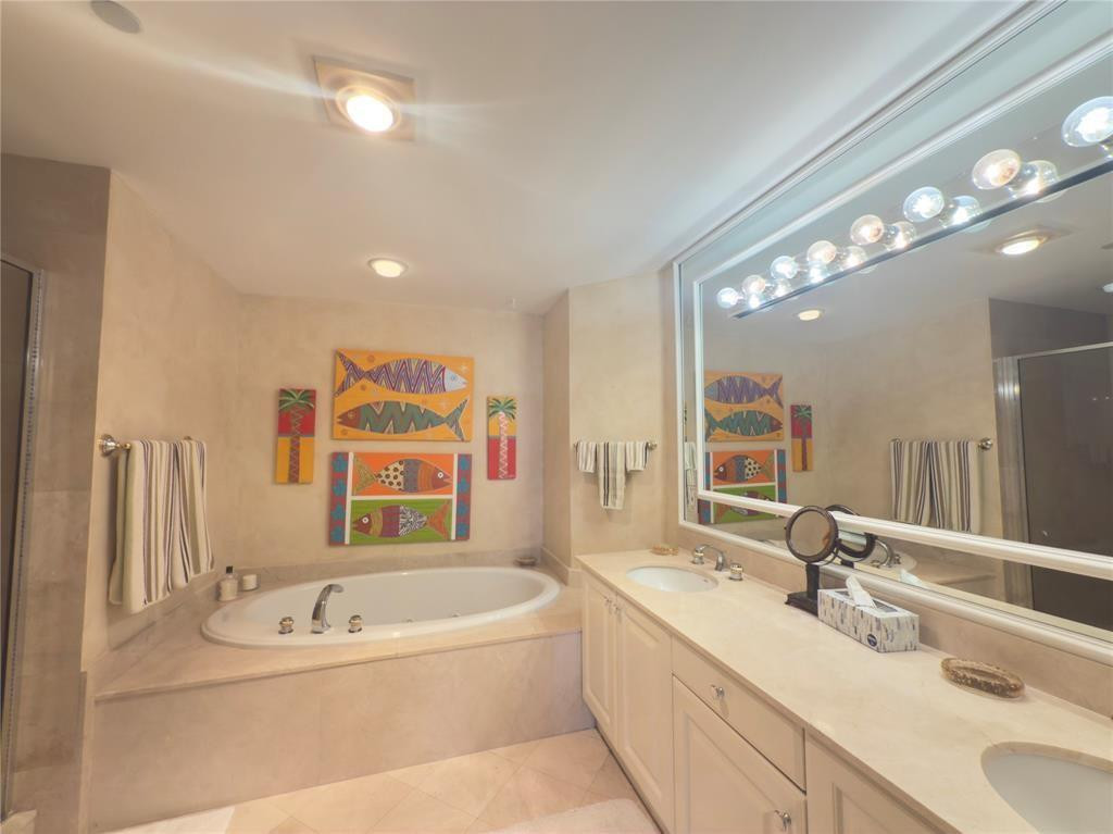 800 Ocean Drive 404 Property Photo 11